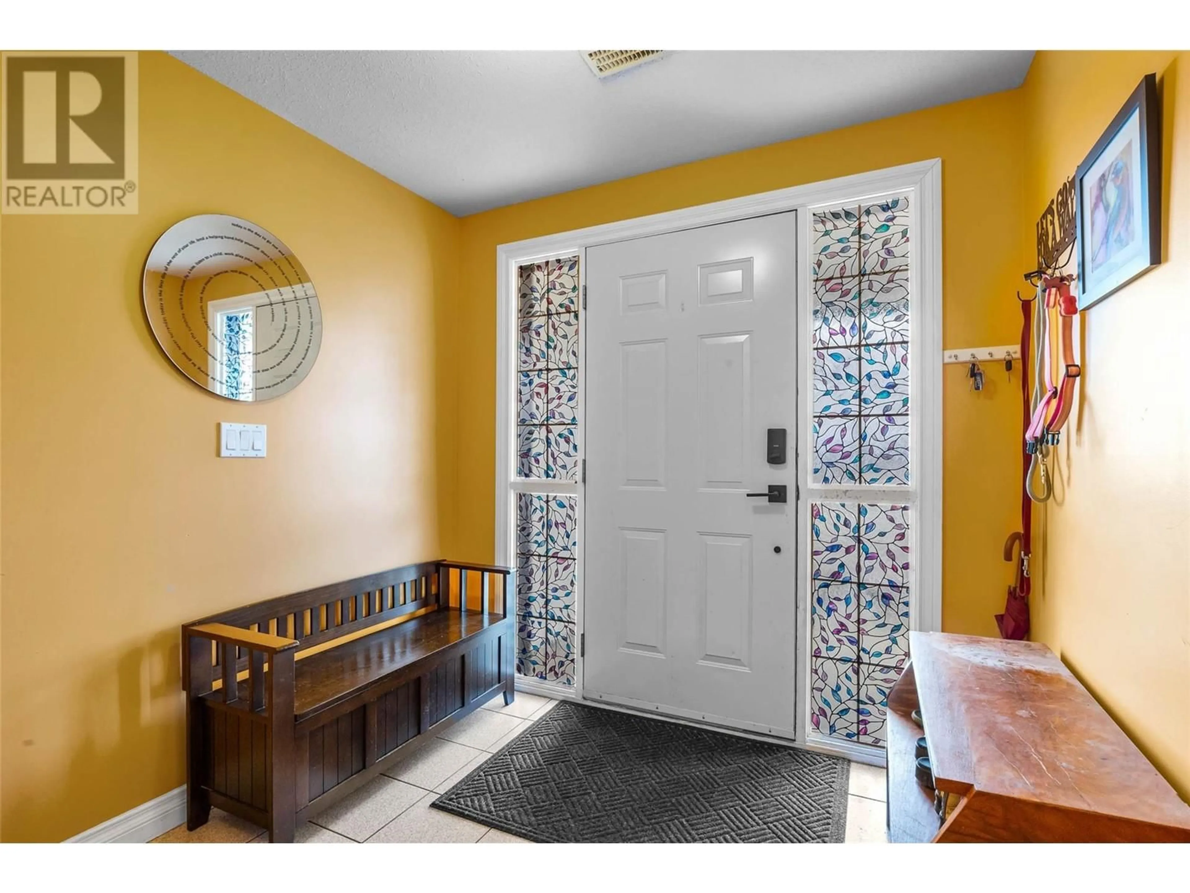 Indoor entryway for 2327 CANONGATE PLACE, Kamloops British Columbia V1S1W8