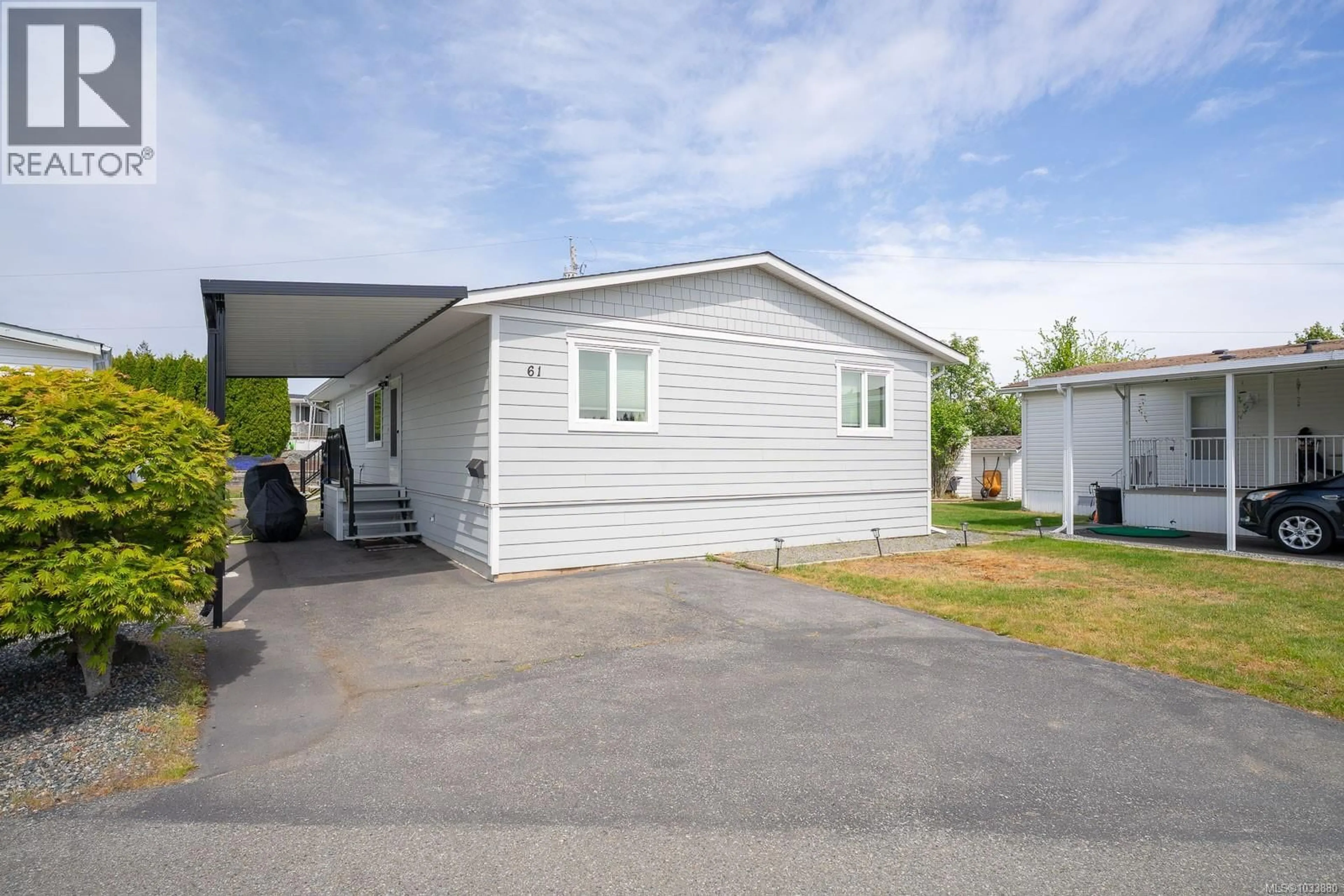 Home with vinyl exterior material, street for 61 - 6325 METRAL DRIVE, Nanaimo British Columbia V9T6P9