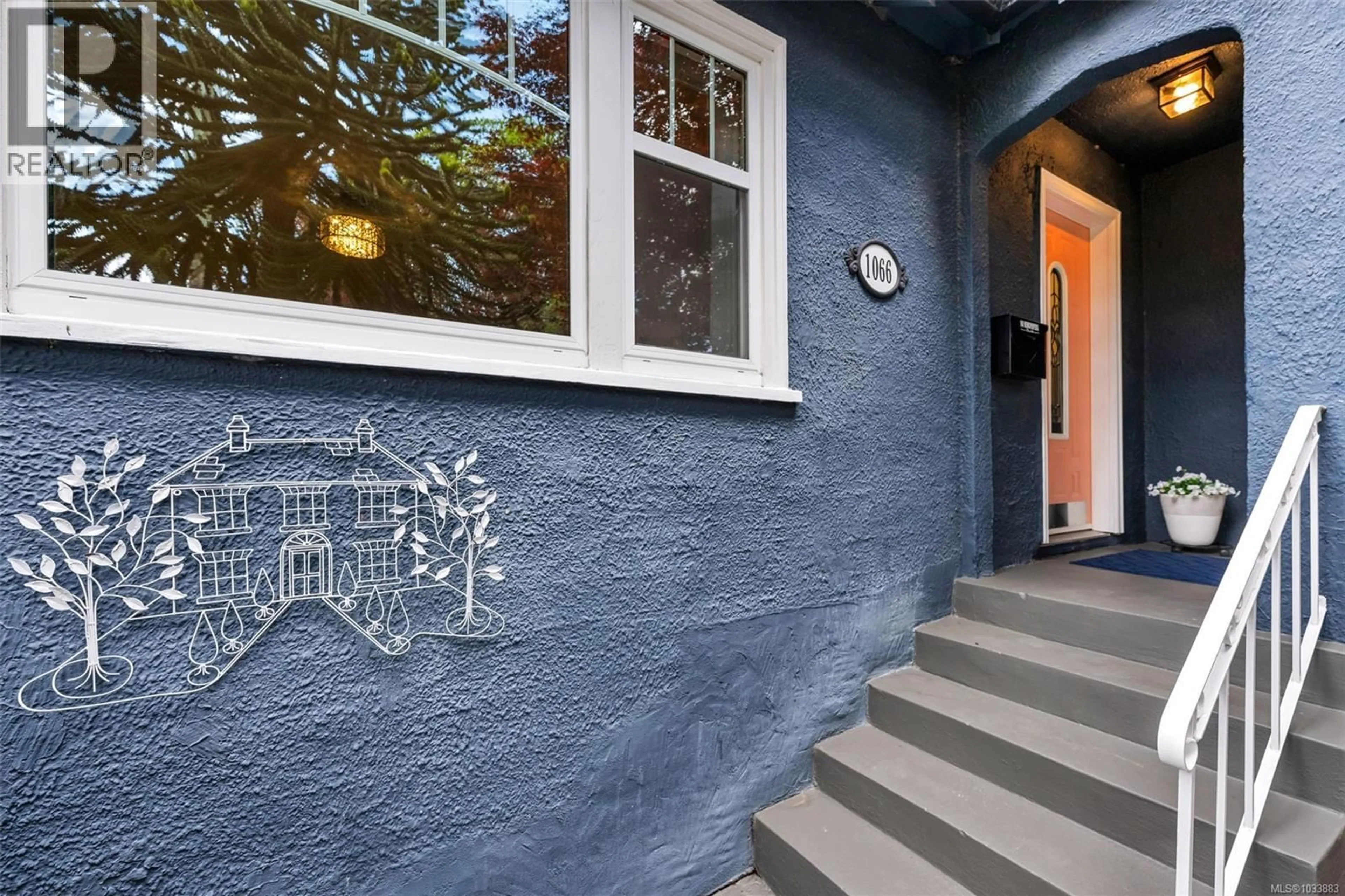 Unknown for 1066 FINLAYSON STREET, Victoria British Columbia V8T2T7