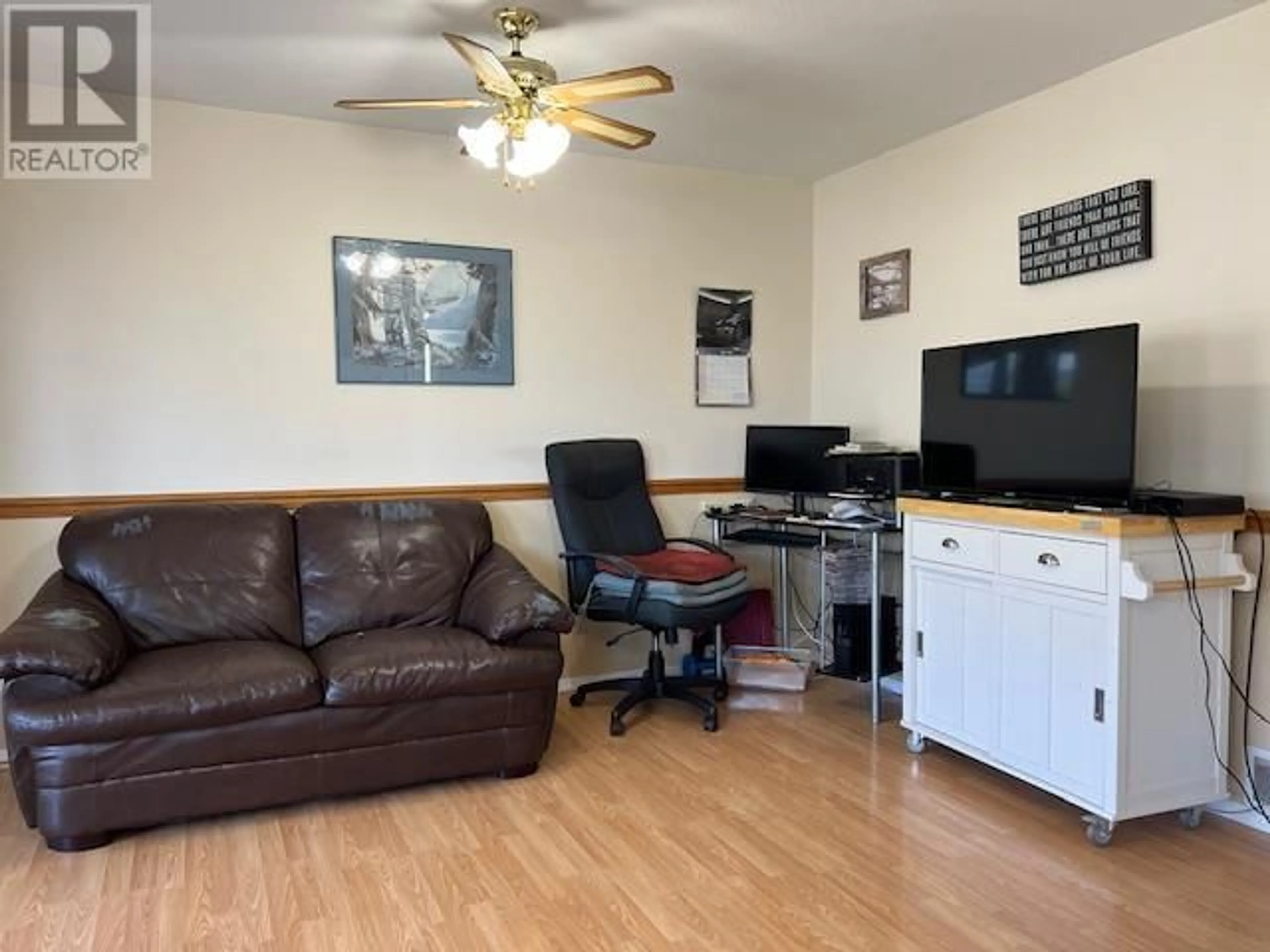 A pic of a room for 102 1ST STREET, Vernon British Columbia V1H1Z1