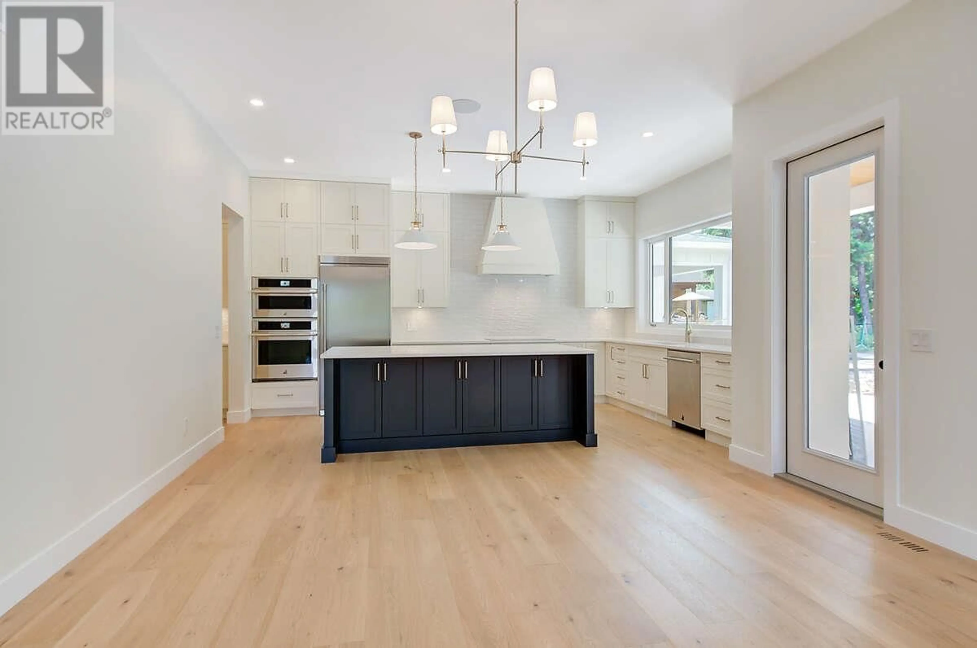 Open concept kitchen, unknown for 549 KNOWLES ROAD, Kelowna British Columbia V1W1H4
