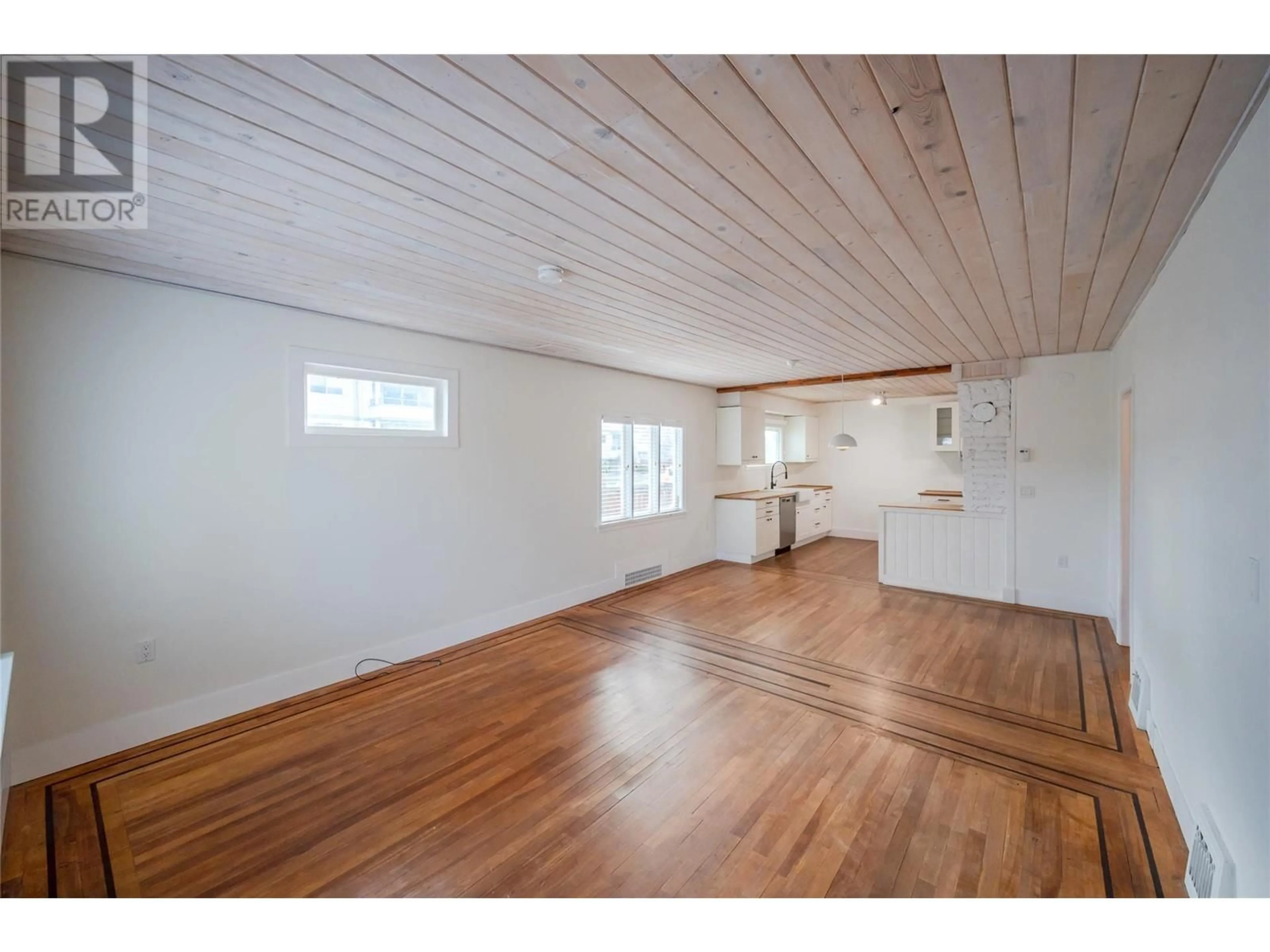 A pic of a room for 302 SCOTT AVENUE, Penticton British Columbia V2A2J8
