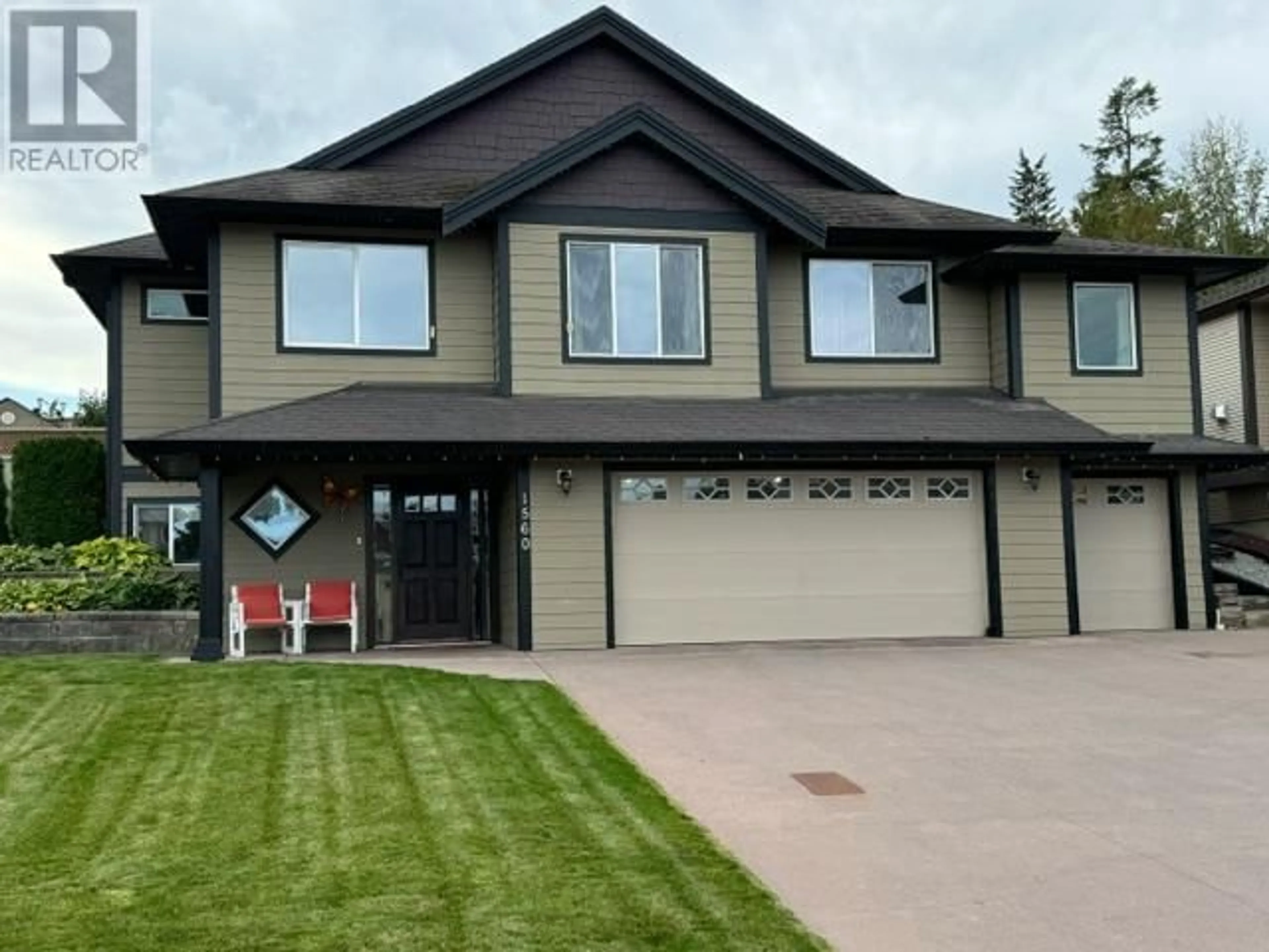 Home with vinyl exterior material, unknown for 1560 24 Street NE, Salmon Arm British Columbia V1E0A8