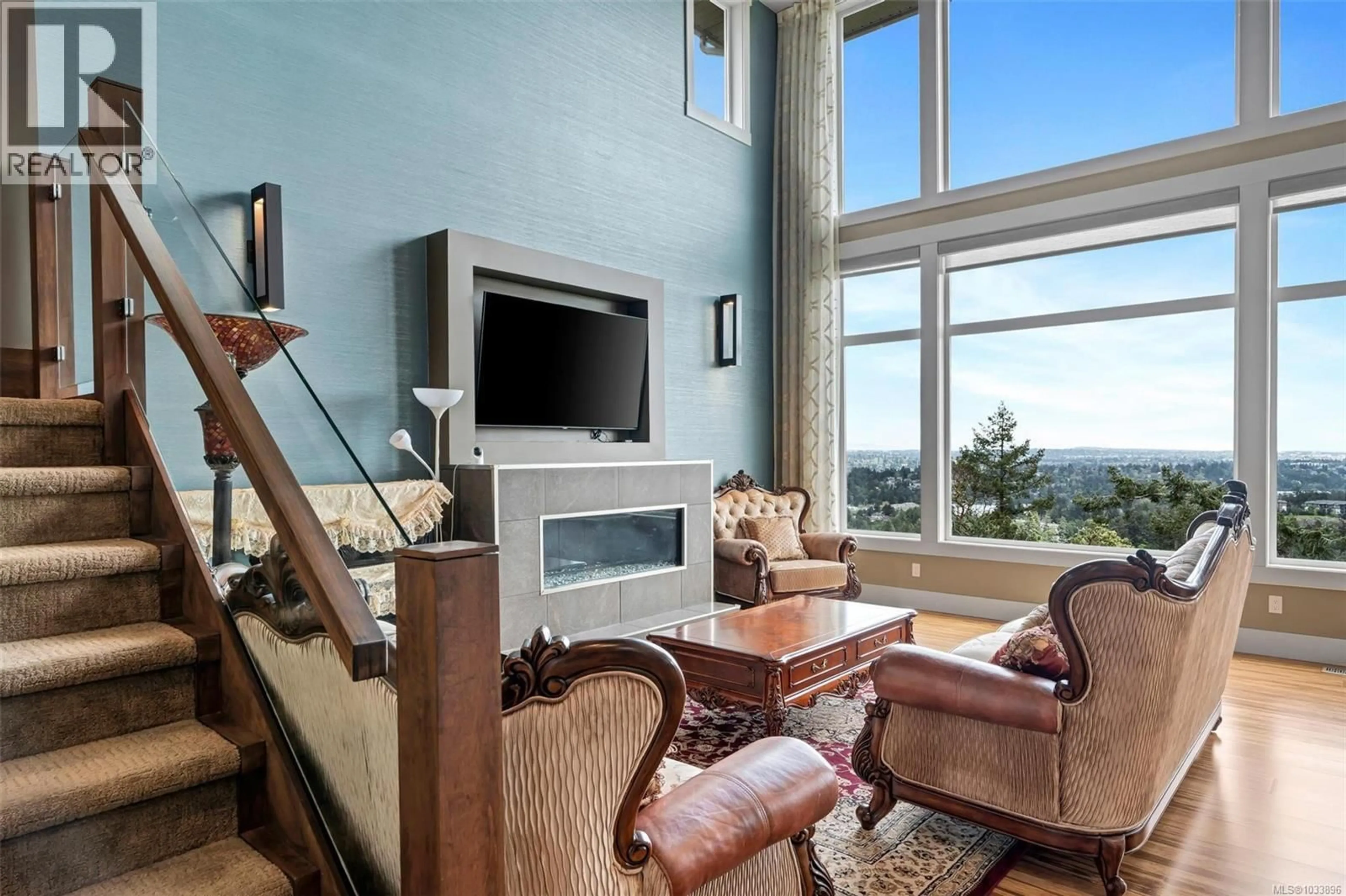 Living room with furniture, unknown for 2607 RUBY COURT, Langford British Columbia V9B0A9