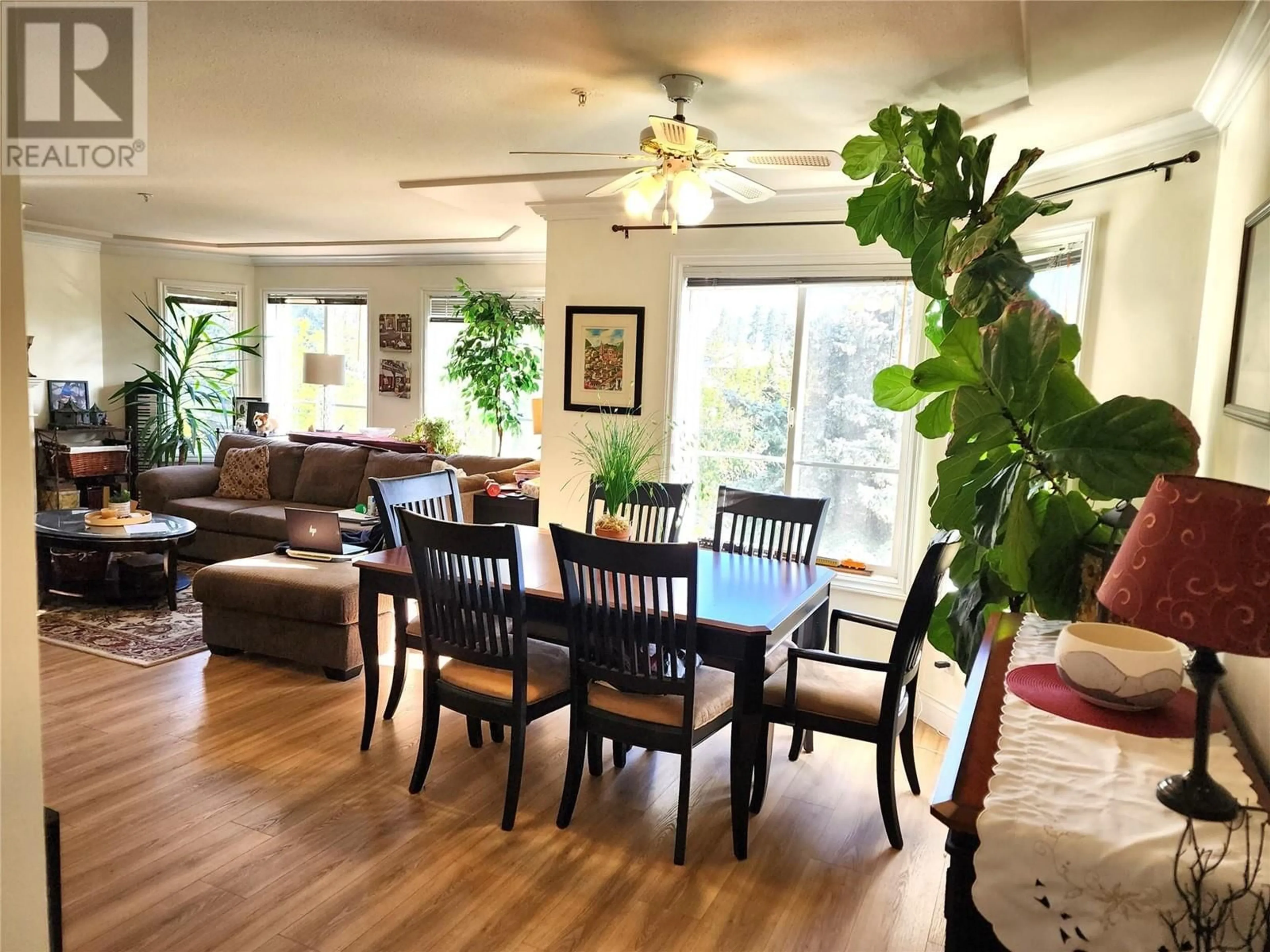 Dining room, wood/laminate floor for 201 - 3220 CENTENNIAL DRIVE, Vernon British Columbia V1T2T7