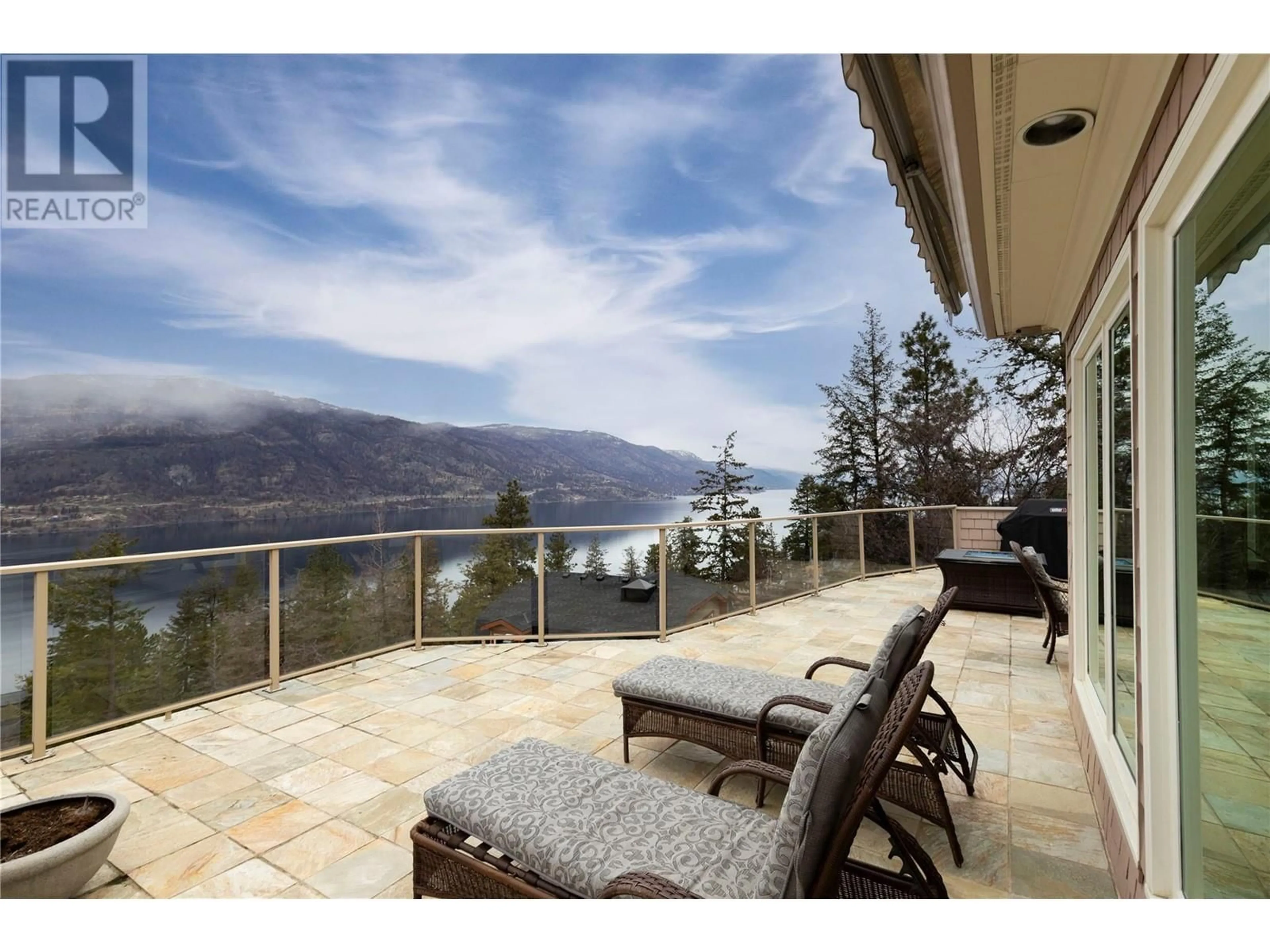 Patio, water/lake/river/ocean view for 1116 LYNN COURT, Kelowna British Columbia V1Y1H1