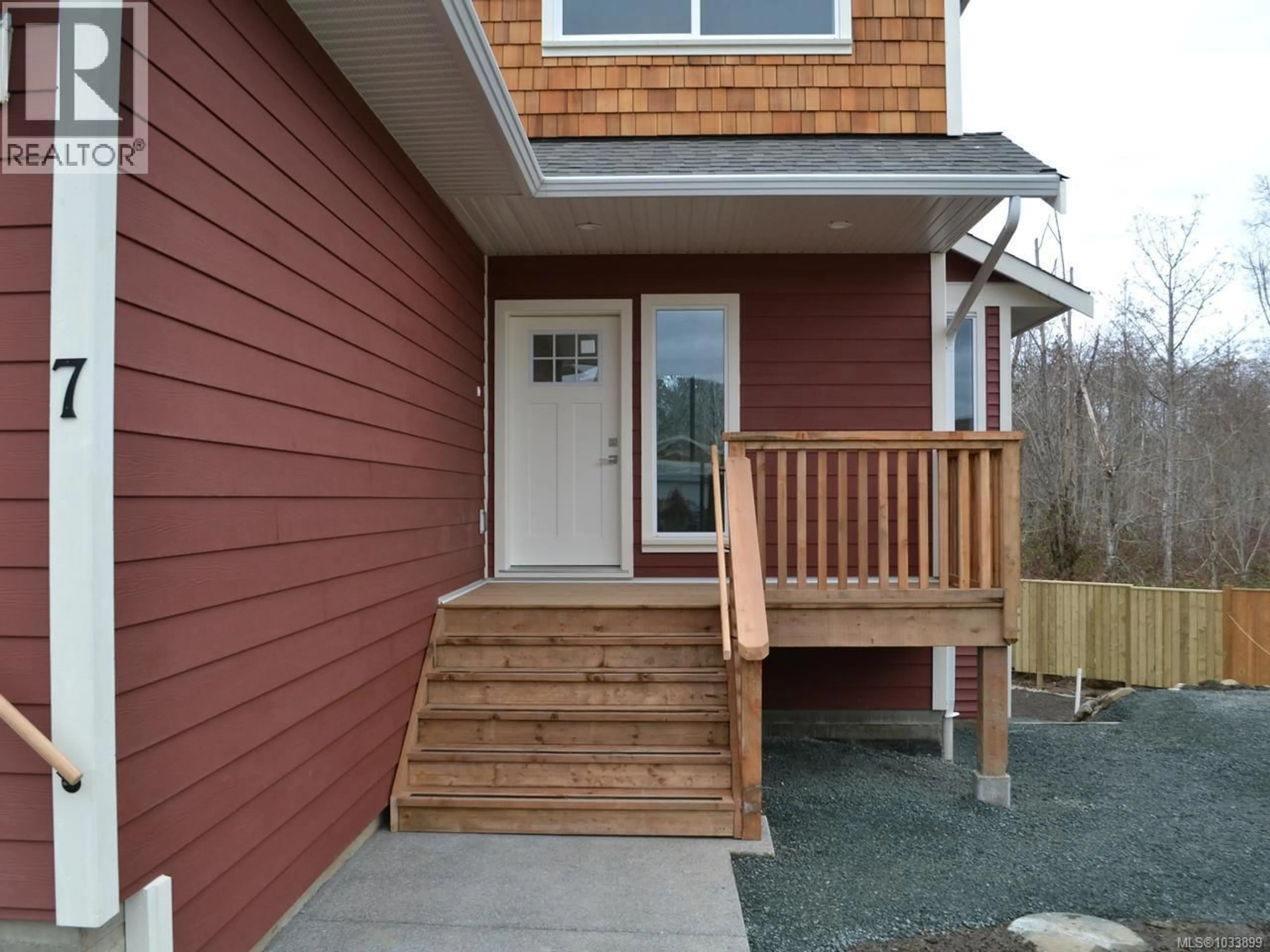 Home with vinyl exterior material, street for 7 - 1711 CHAPLIN STREET, Crofton British Columbia V0R1R0