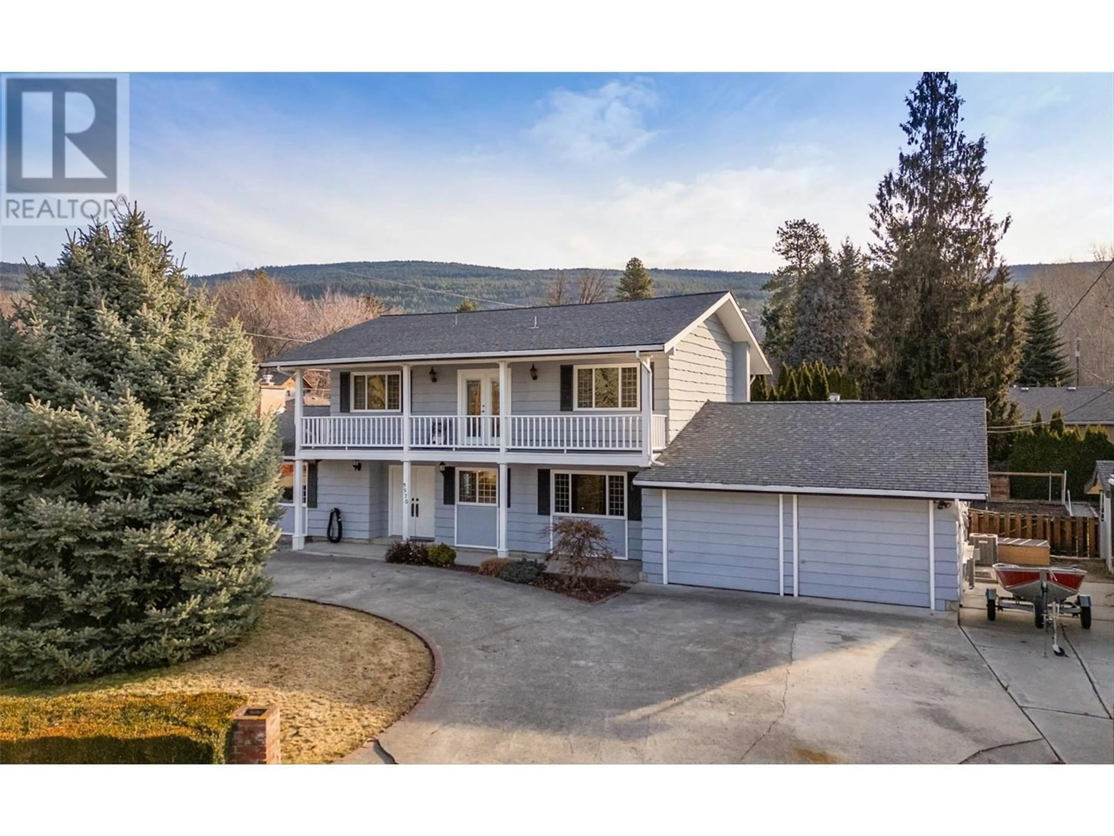 A pic from outside/outdoor area/front of a property/back of a property/a pic from drone, mountain view for 3570 1ST STREET, Naramata British Columbia V0H1N1