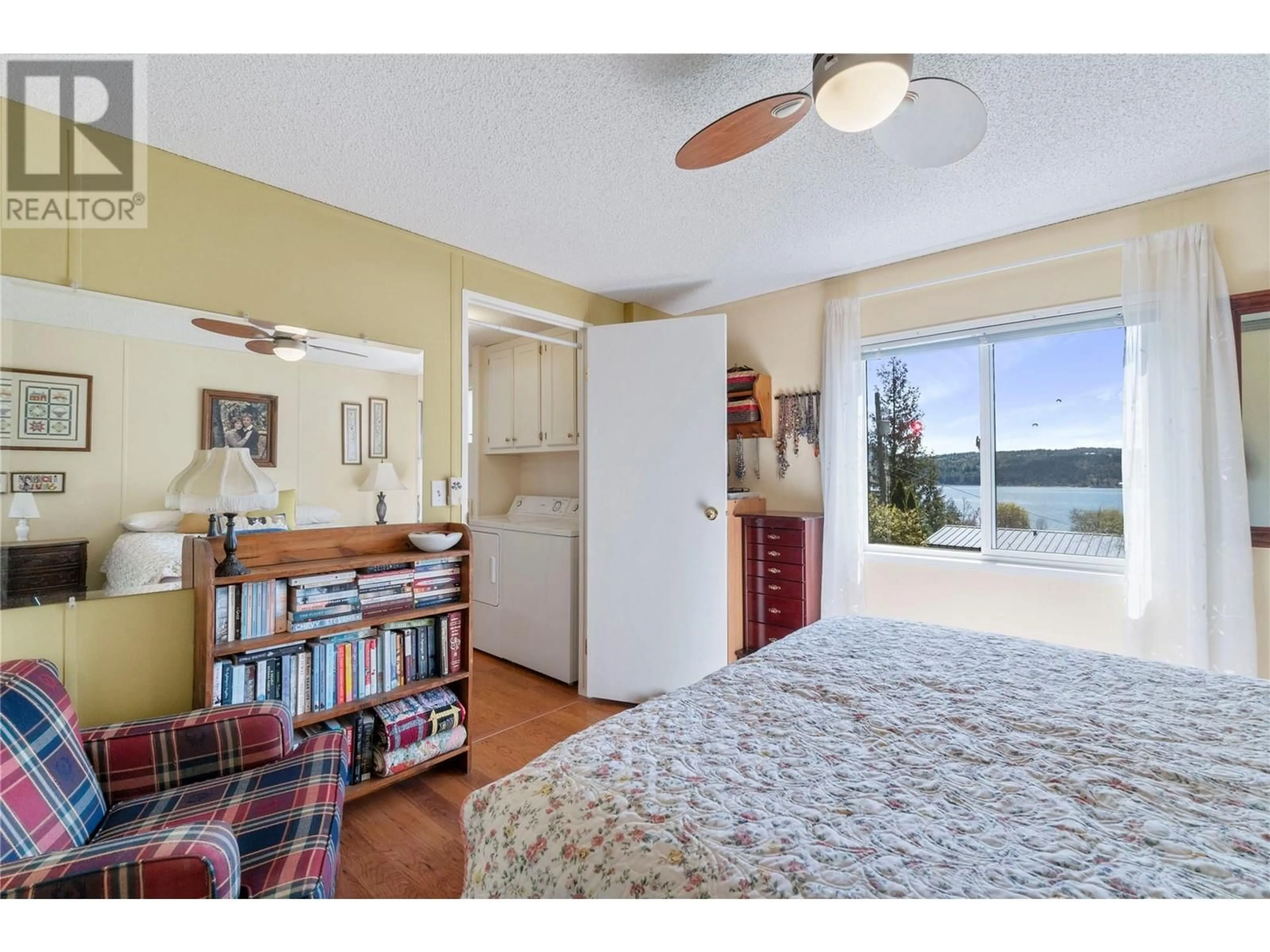 Unknown for 4 - 3959 SUNNYBRAE CANOE POINT ROAD, Tappen British Columbia V0E2X1