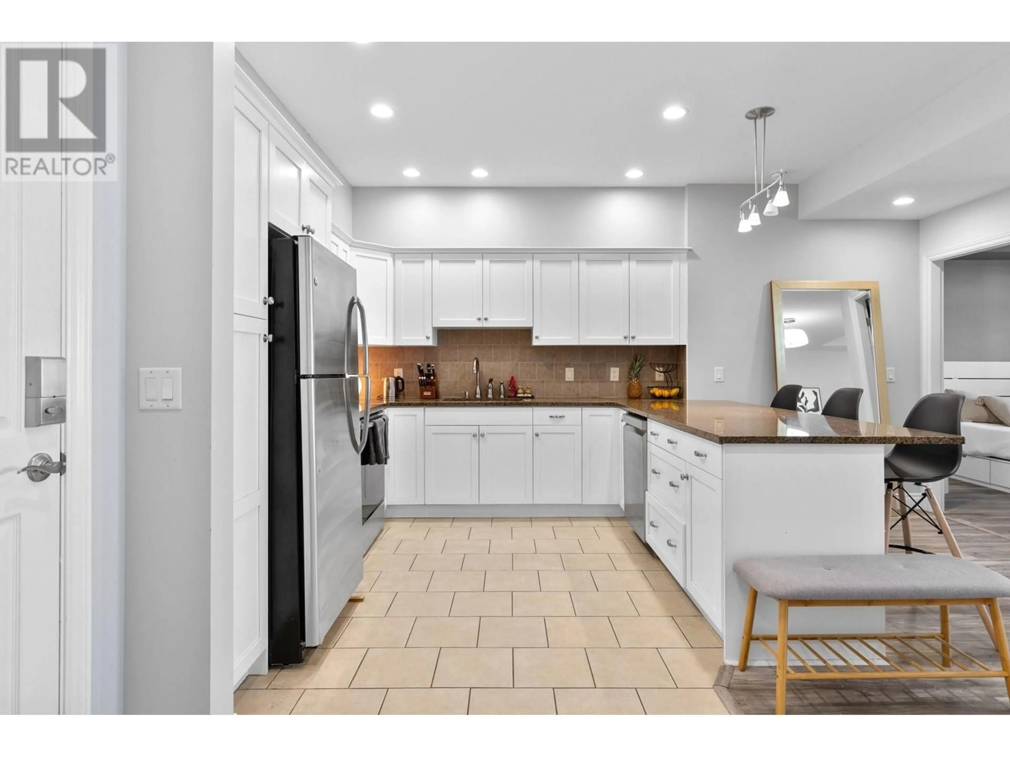 Open concept kitchen, ceramic/tile floor for 4209 - 3842 OLD OKANAGAN HIGHWAY, West Kelowna British Columbia V4T3G7