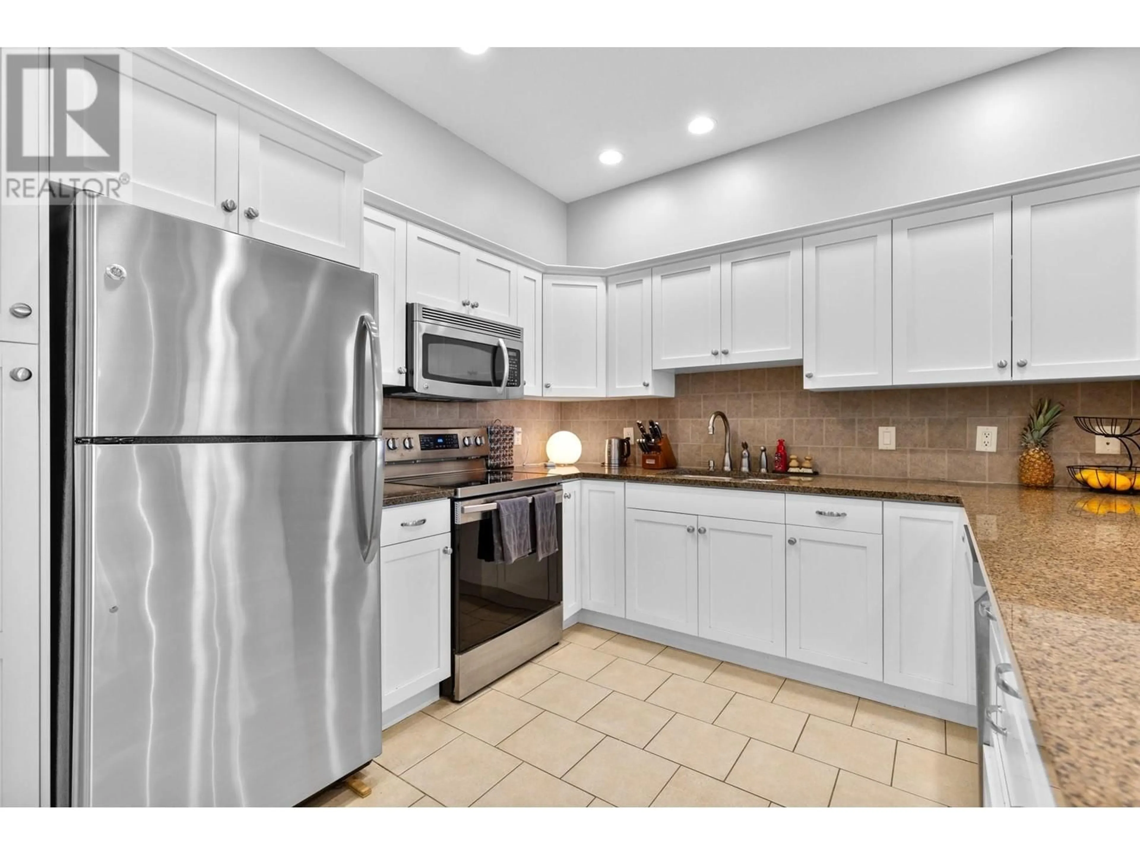 Standard kitchen, ceramic/tile floor for 4209 - 3842 OLD OKANAGAN HIGHWAY, West Kelowna British Columbia V4T3G7