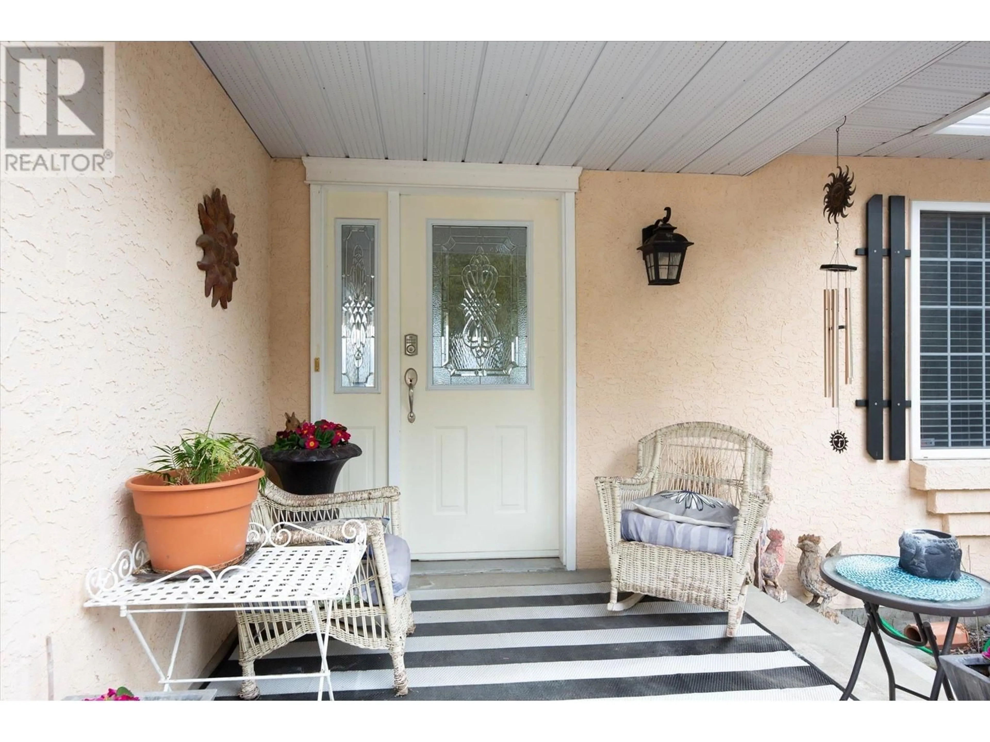 Indoor entryway for 5283 SUTHERLAND ROAD, Peachland British Columbia V0H1X2