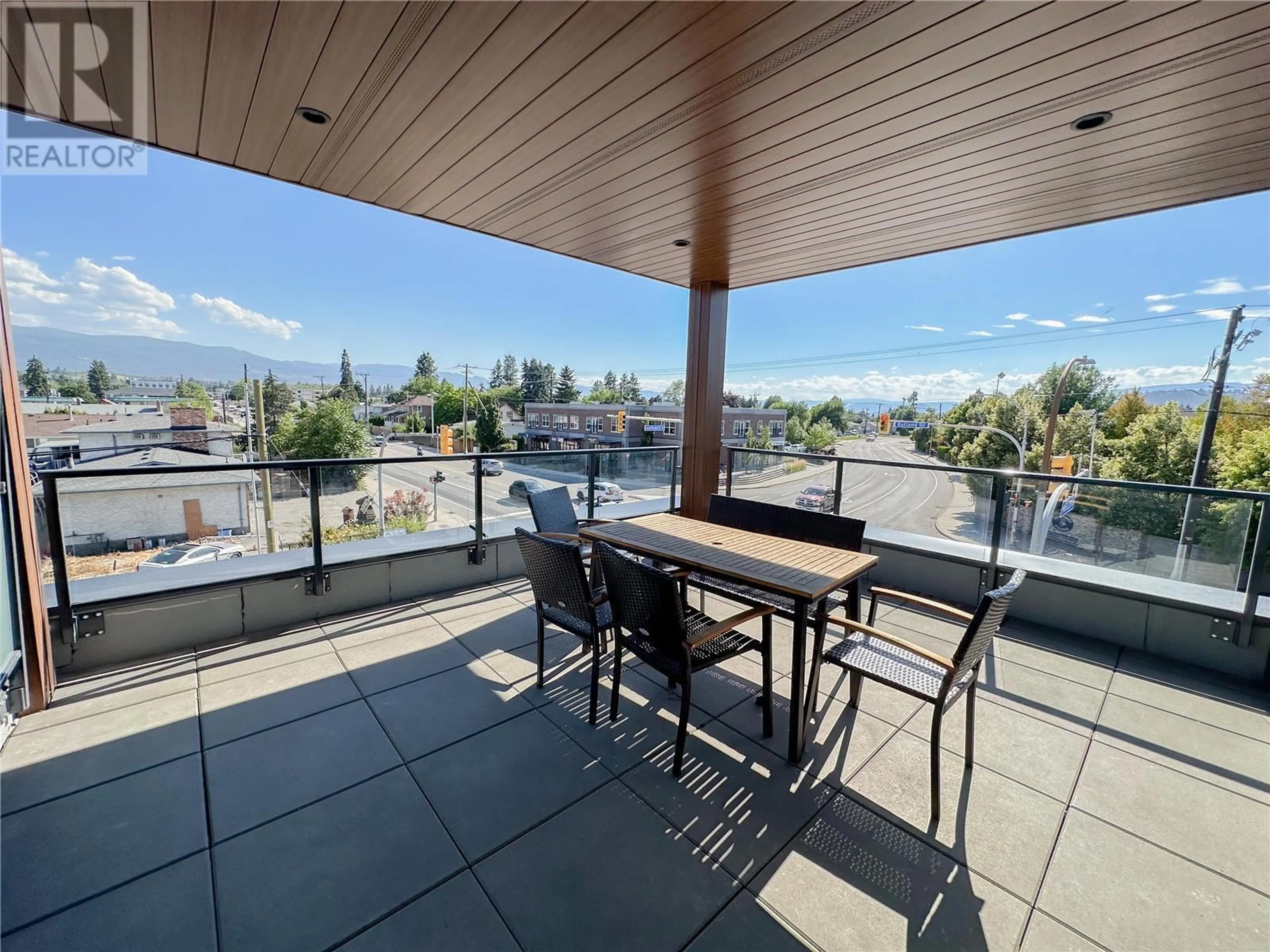 Patio, water/lake/river/ocean view for 415 - 615 RUTLAND ROAD NORTH, Kelowna British Columbia V1X0B3