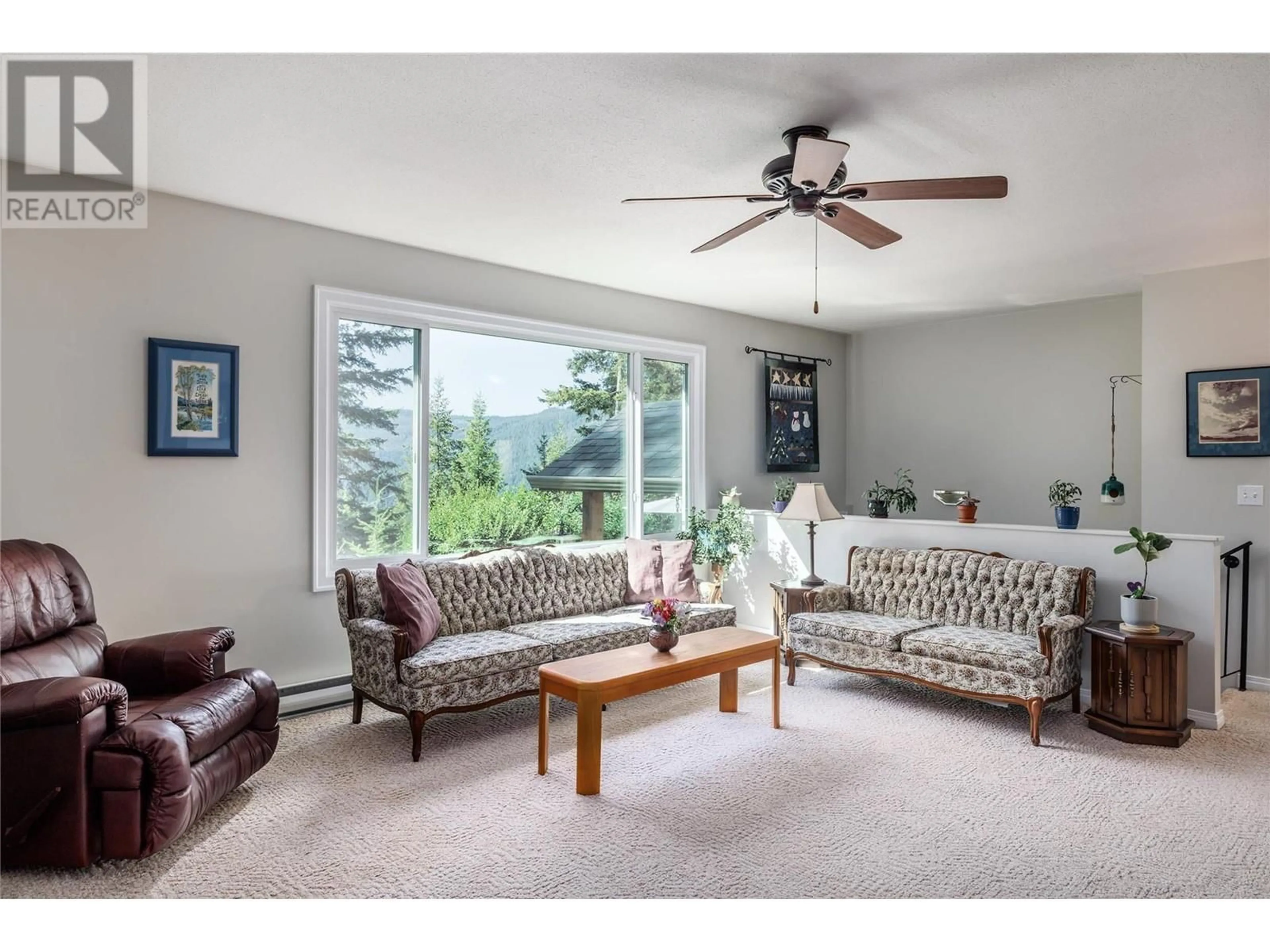 Living room with furniture, unknown for 8514 SUN VALLEY ROAD, Kelowna British Columbia V1P1J3