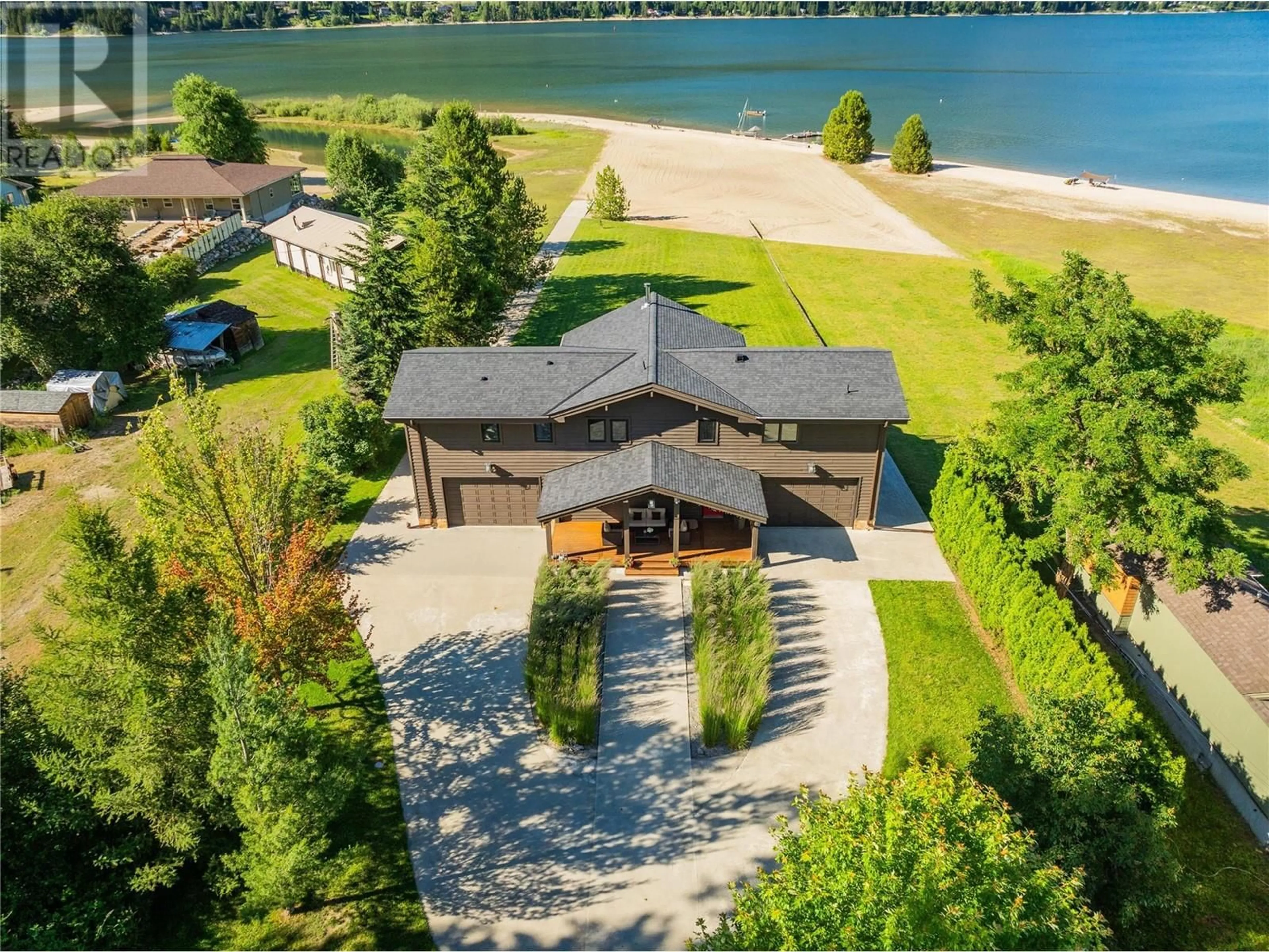 A pic from outside/outdoor area/front of a property/back of a property/a pic from drone, water/lake/river/ocean view for 6459 ERINDALE ROAD, Nelson British Columbia V1L6P8