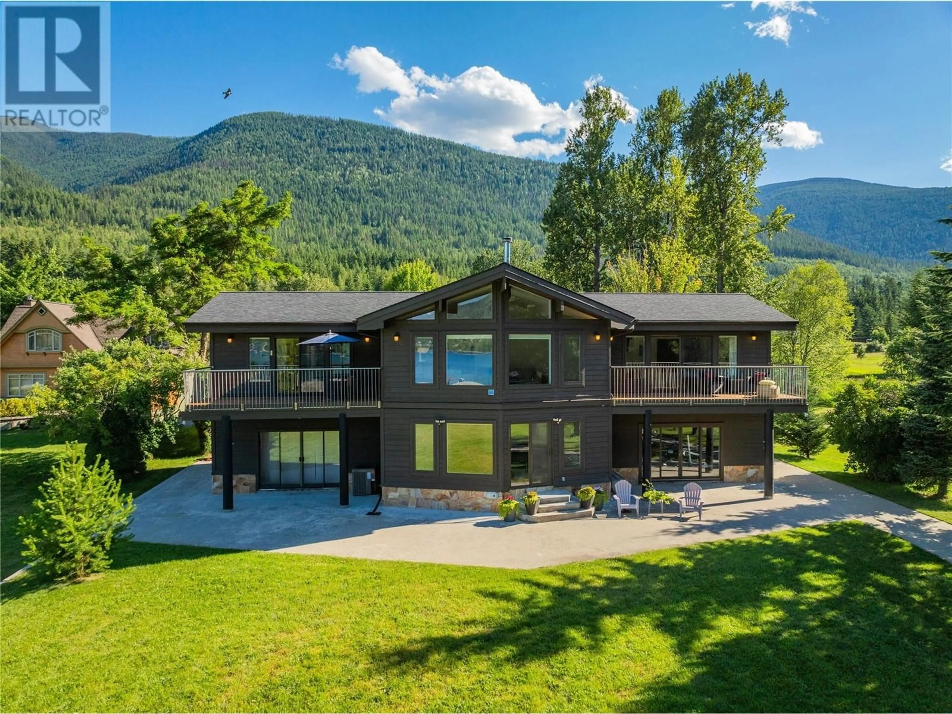 A pic from outside/outdoor area/front of a property/back of a property/a pic from drone, mountain view for 6459 ERINDALE ROAD, Nelson British Columbia V1L6P8