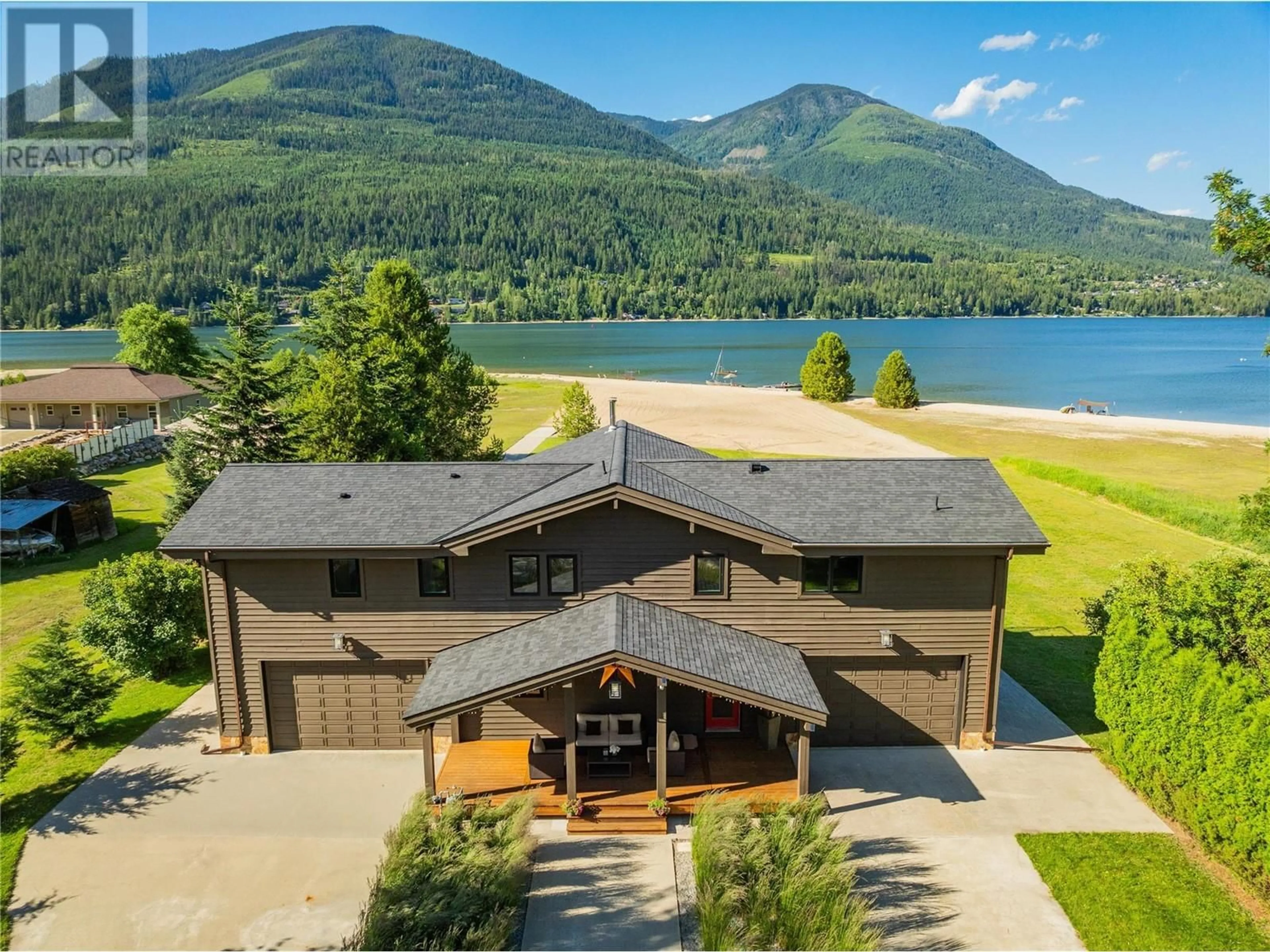 A pic from outside/outdoor area/front of a property/back of a property/a pic from drone, water/lake/river/ocean view for 6459 ERINDALE ROAD, Nelson British Columbia V1L6P8