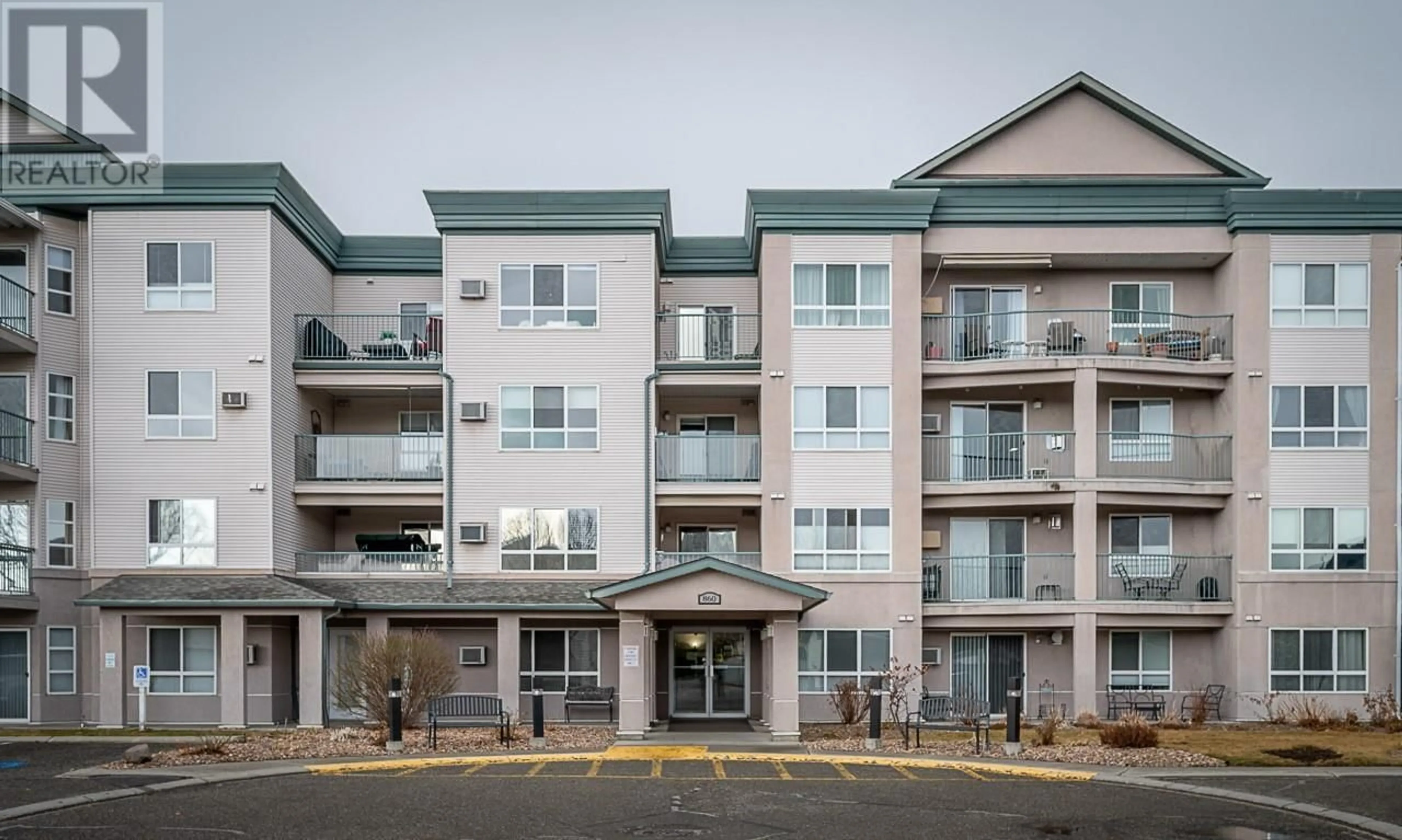 Patio, unknown for 303 - 860 NICOLANI DRIVE, Kamloops British Columbia V2B5B3