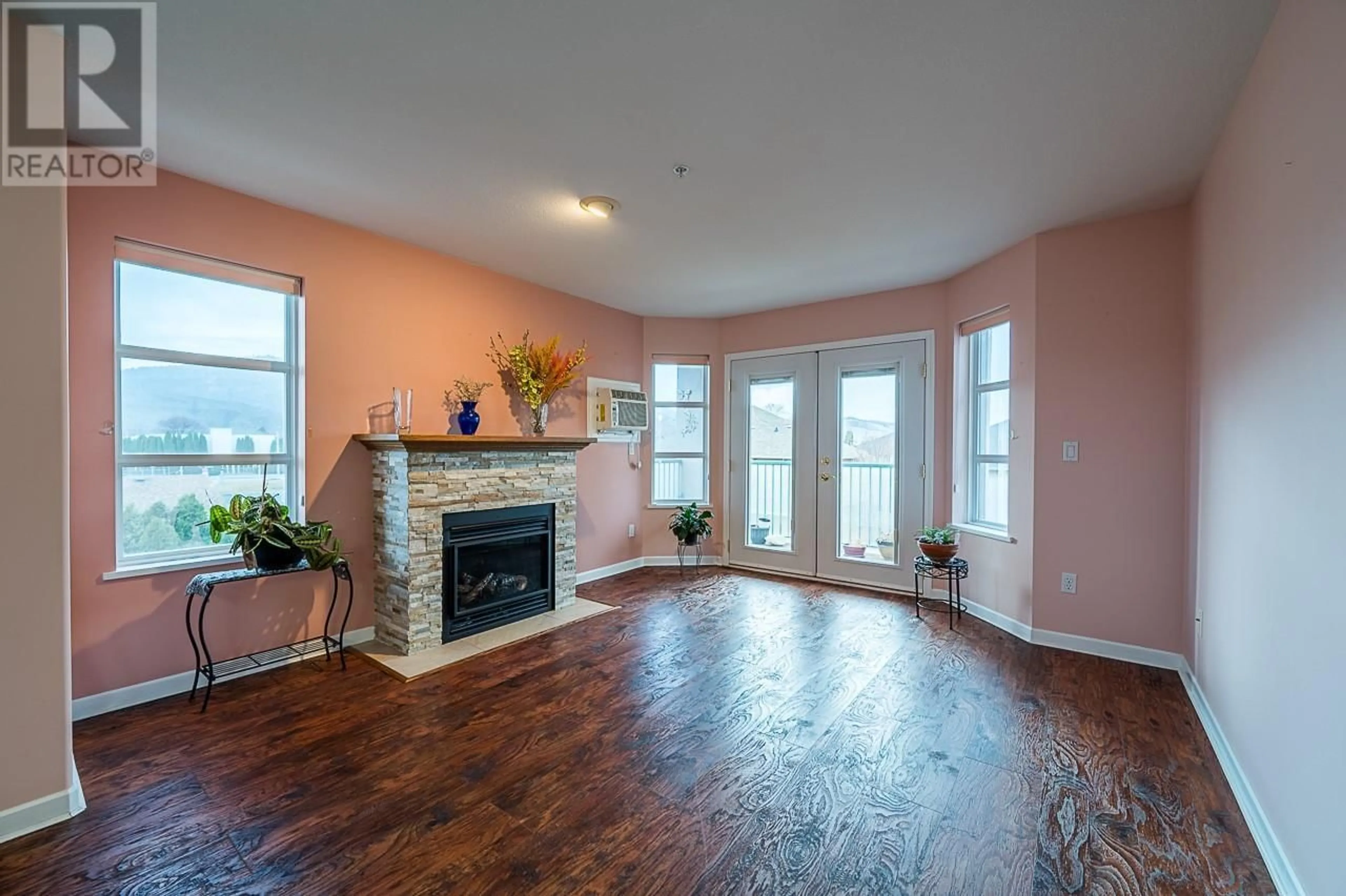 Unknown for 303 - 860 NICOLANI DRIVE, Kamloops British Columbia V2B5B3