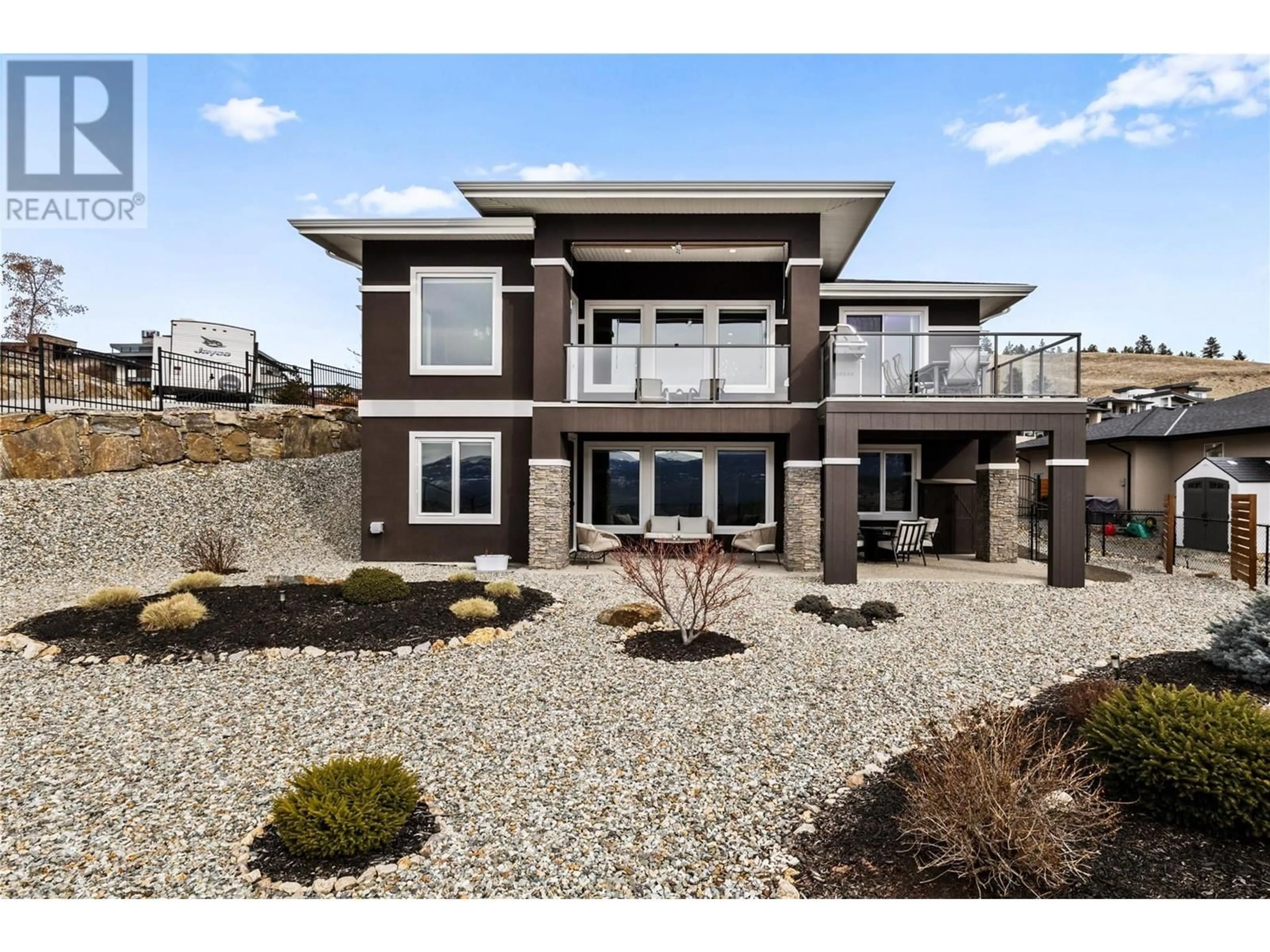 Home with vinyl exterior material, unknown for 1376 MINE HILL DRIVE, Kelowna British Columbia V1P1S5