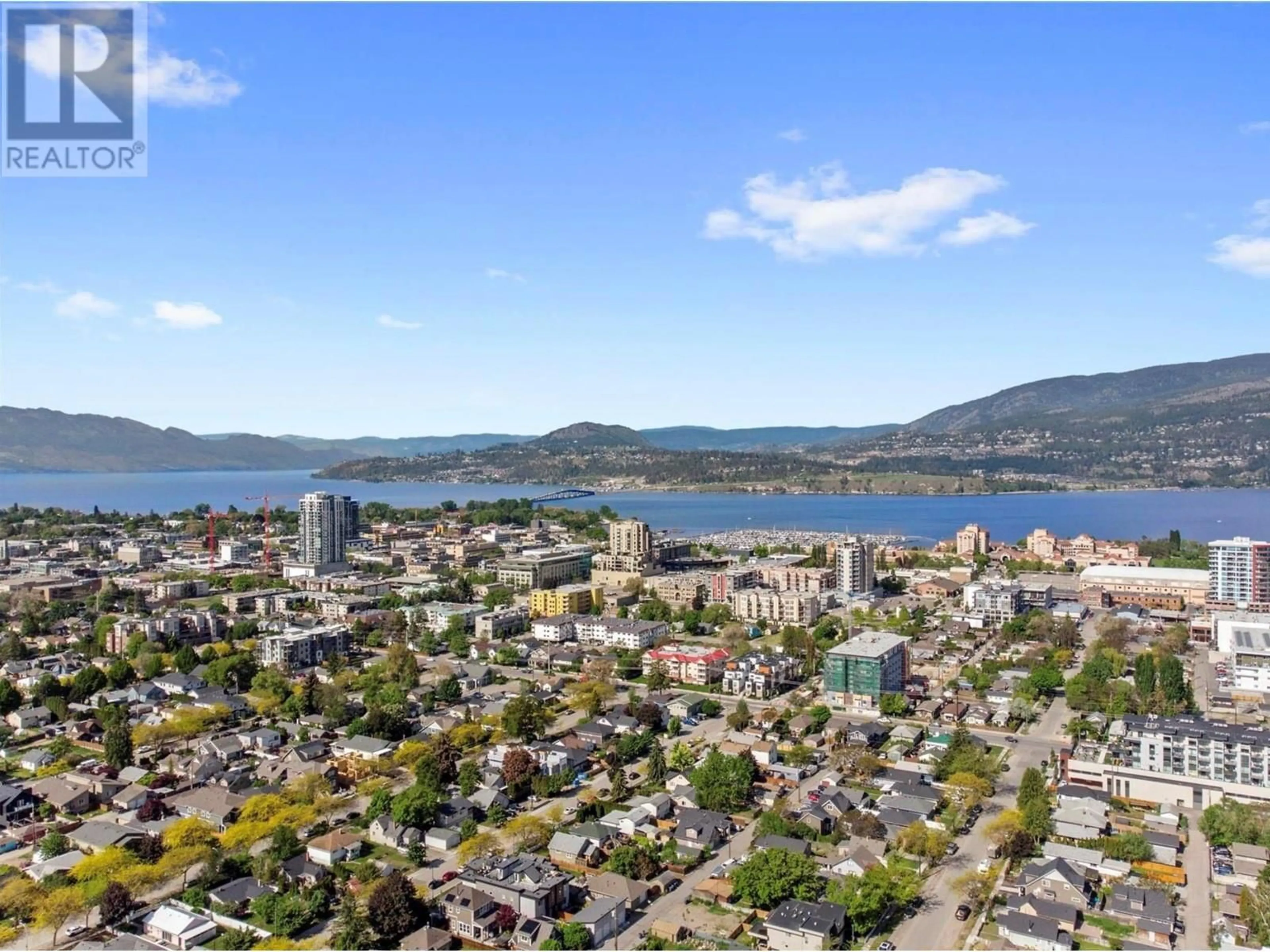 A pic from outside/outdoor area/front of a property/back of a property/a pic from drone, street for 1220 ETHEL STREET, Kelowna British Columbia V1Y2W5
