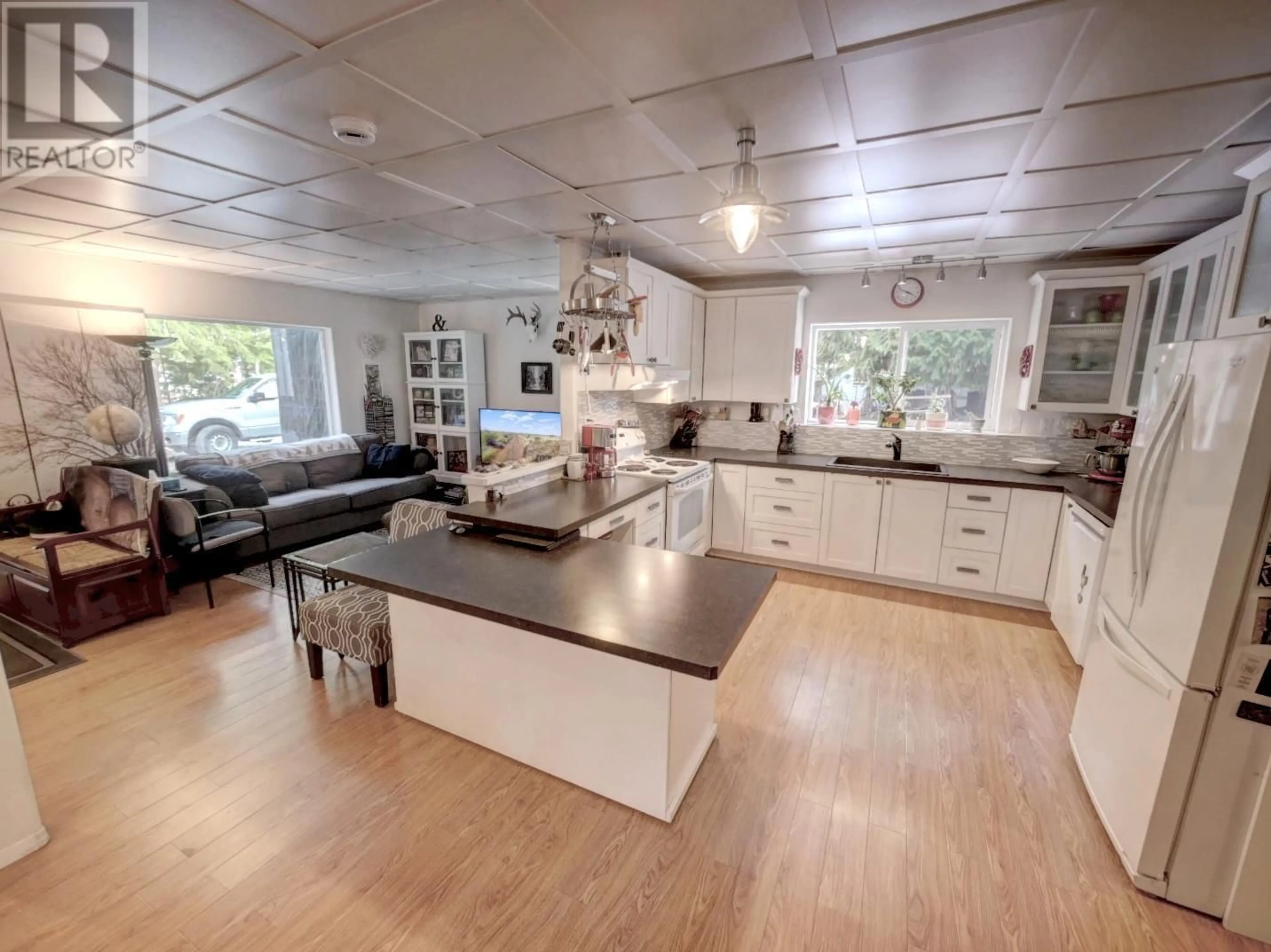 Open concept kitchen, unknown for 8872 SLOCAN WEST ROAD, Slocan British Columbia V0G2C0