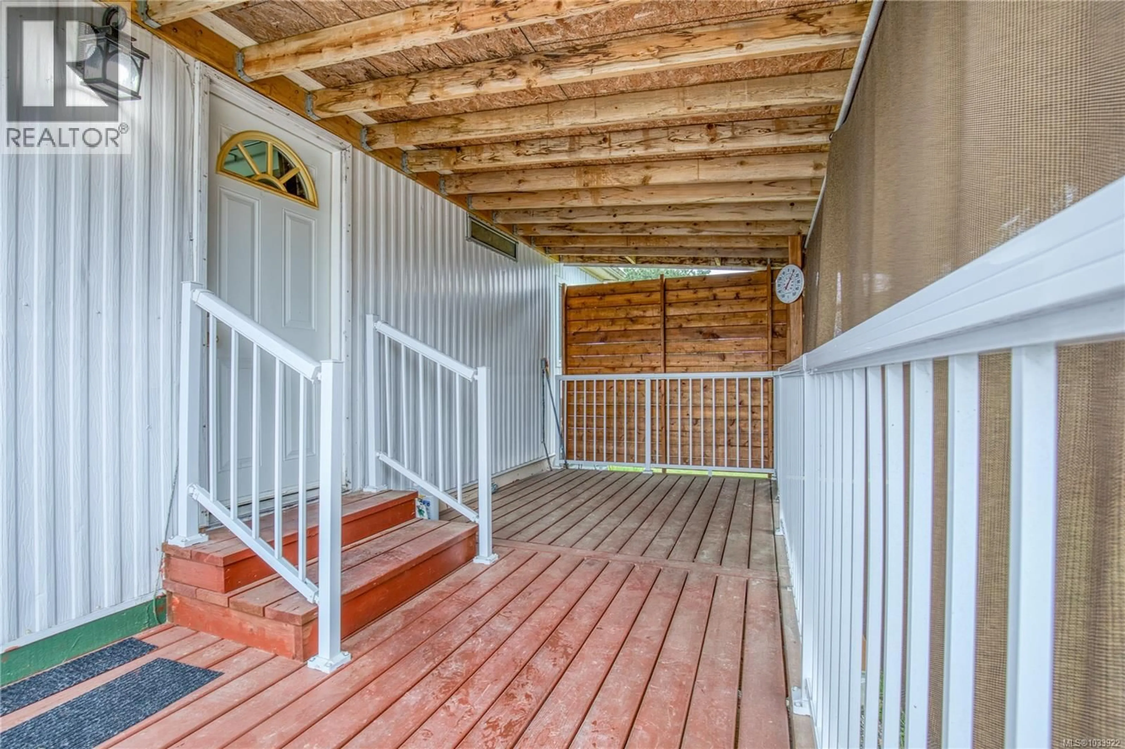 Indoor entryway for 8 - 80 FIFTH STREET, Nanaimo British Columbia V9R1N1