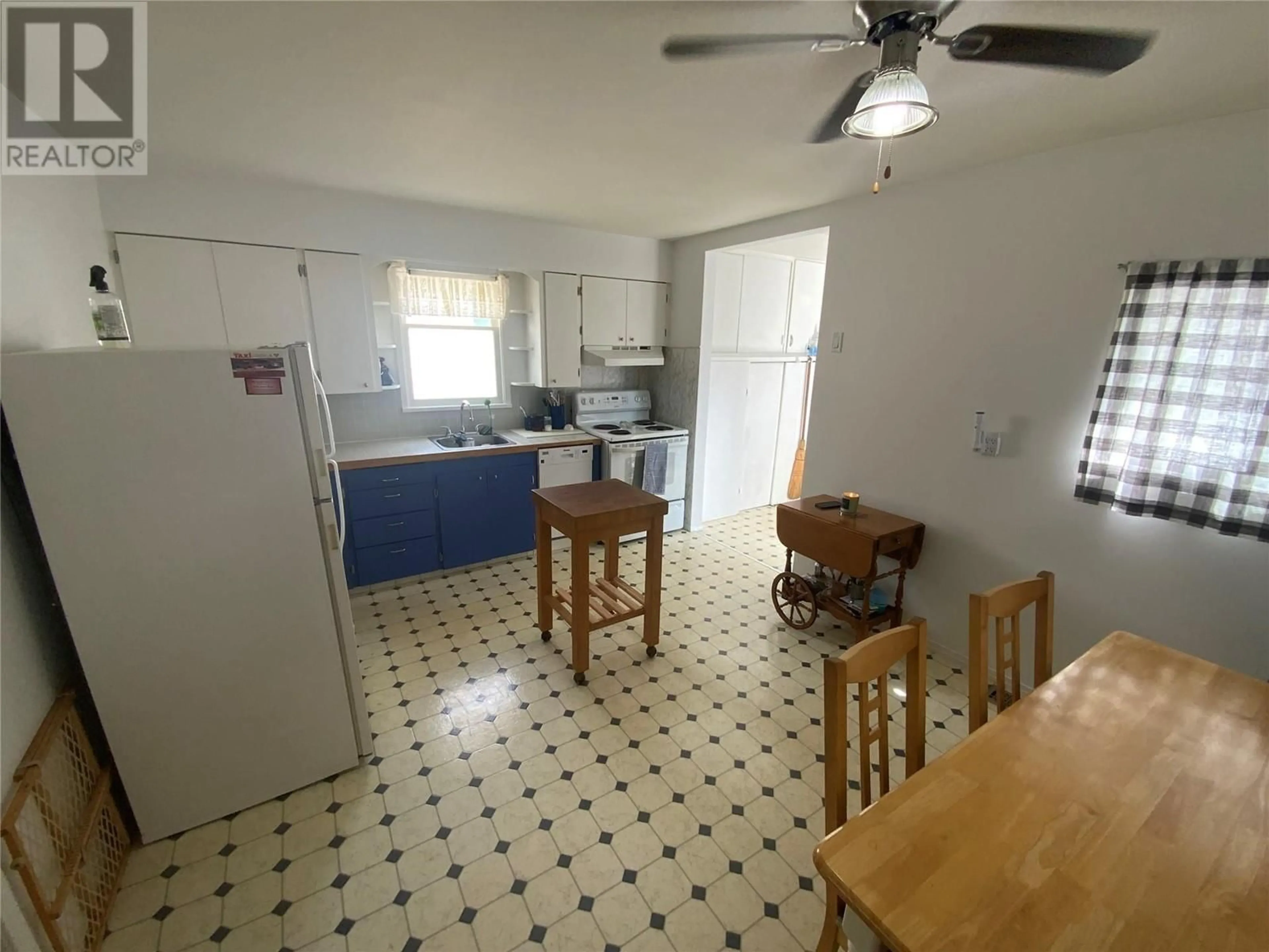 Standard kitchen, unknown for 448 BENNETT AVENUE, Penticton British Columbia V2A2P6