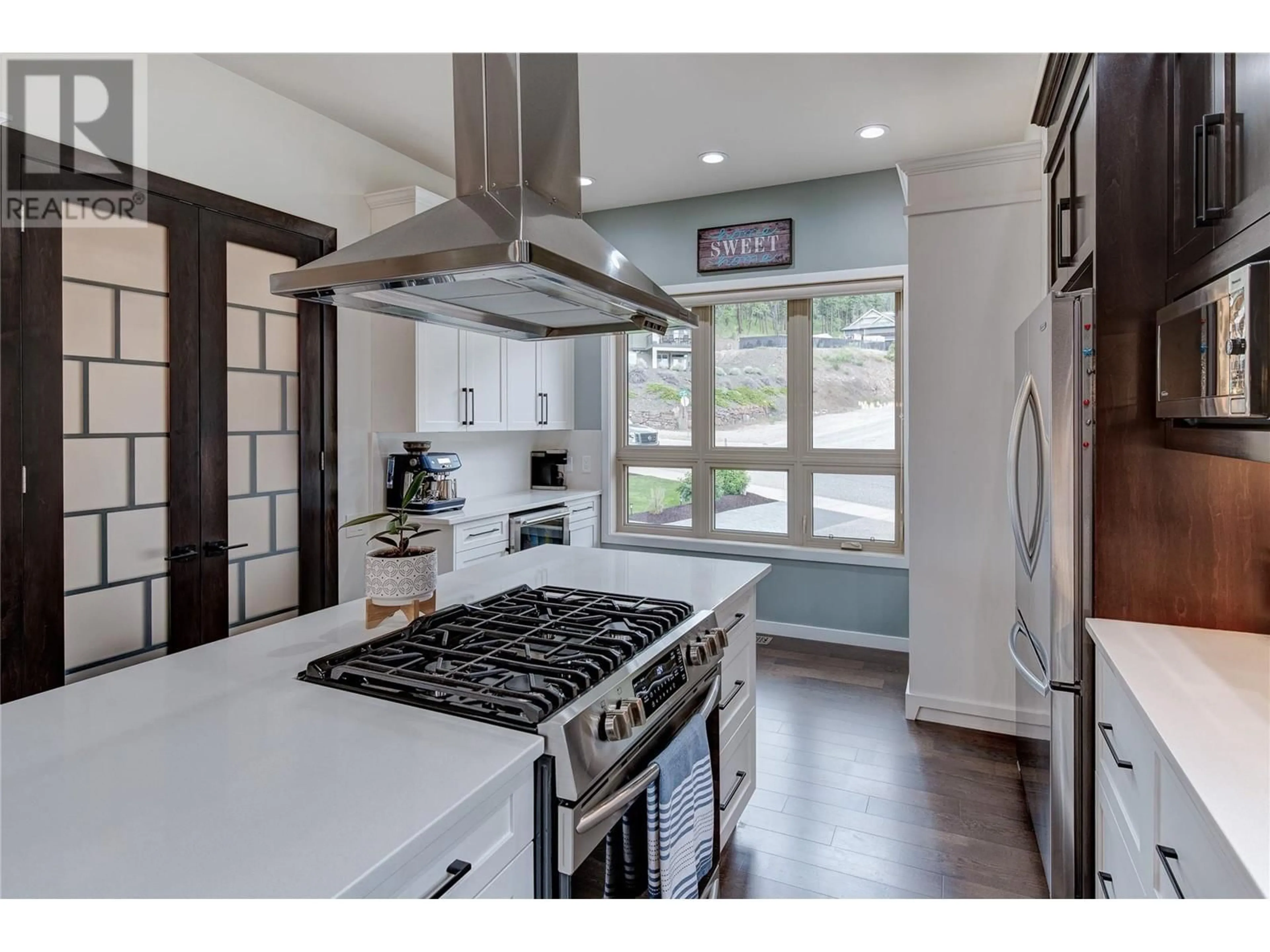 Contemporary kitchen, unknown for 2387 TALLUS RIDGE DRIVE, West Kelowna British Columbia V4T3A6