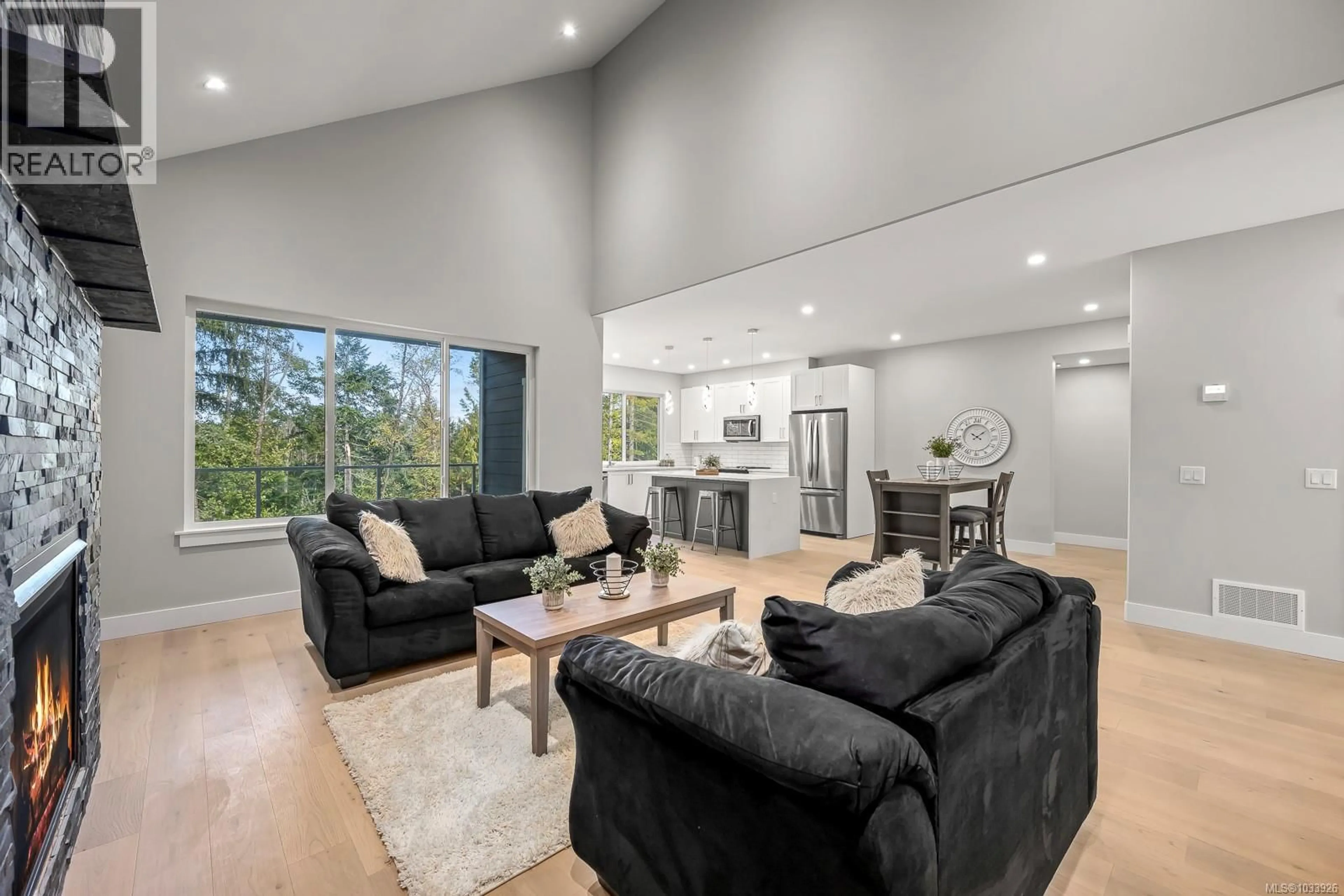 Living room with furniture, unknown for 3240 KLANAWA CRESCENT, Courtenay British Columbia V9N0H4