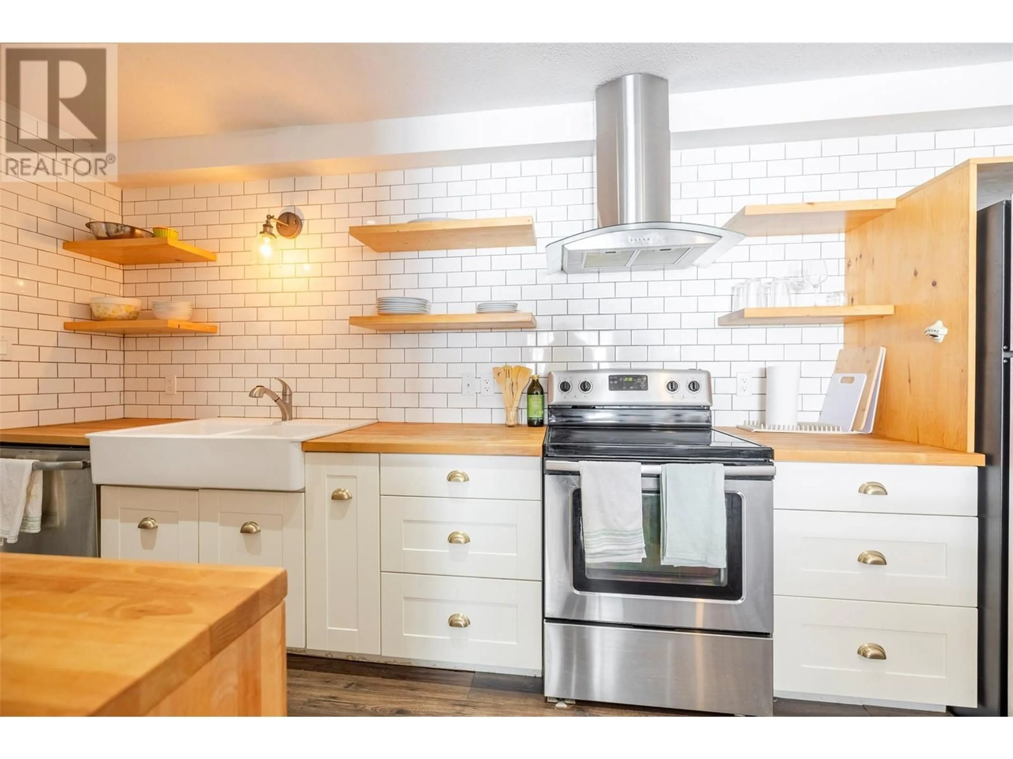 Open concept kitchen, unknown for 103 - 30 RIDGEMONT AVENUE OTHER, Fernie British Columbia V0B1M2