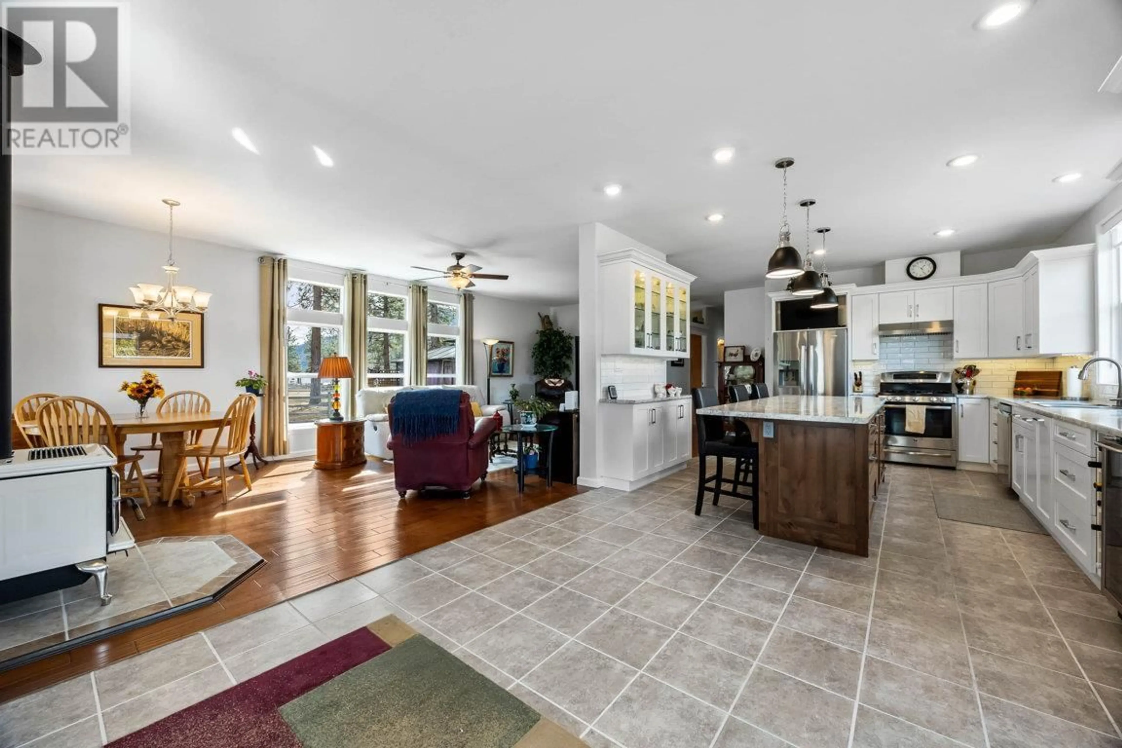 Open concept kitchen, ceramic/tile floor for 2522 CORKLE STREET, Merritt British Columbia V0K1Y0