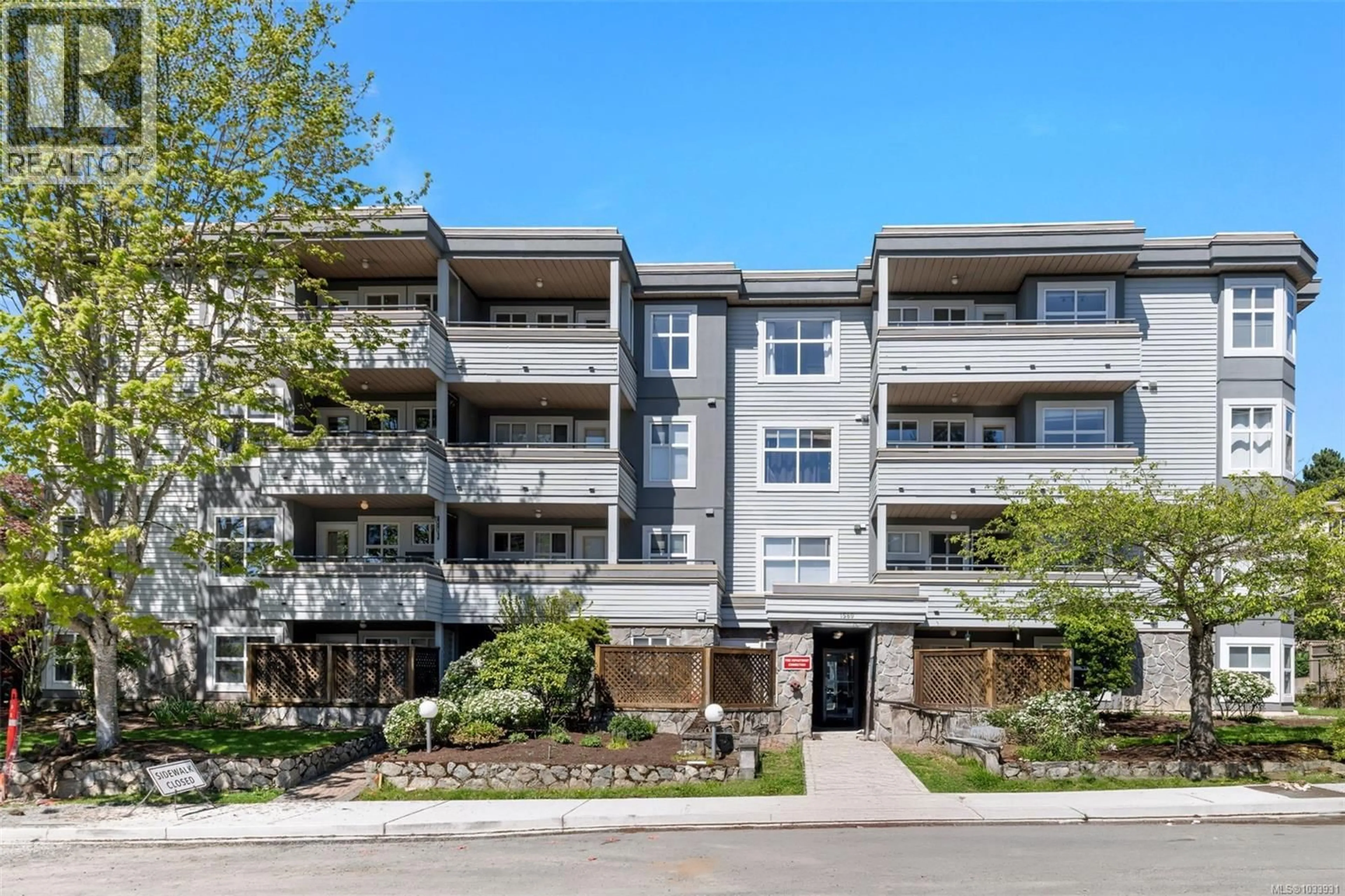 Unknown for 204 - 1580 CHRISTMAS AVENUE, Saanich British Columbia V8P2X2
