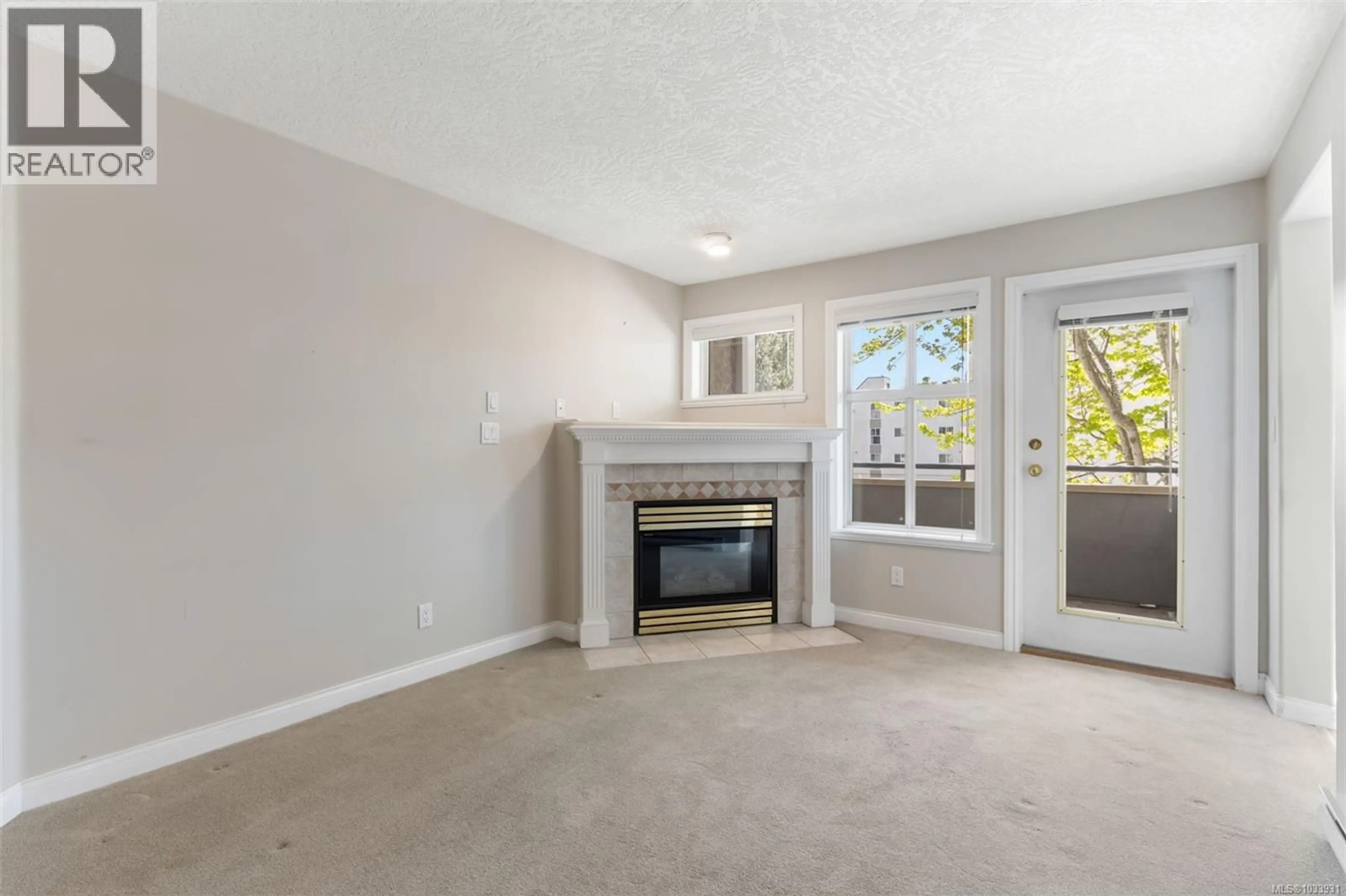 Unknown for 204 - 1580 CHRISTMAS AVENUE, Saanich British Columbia V8P2X2