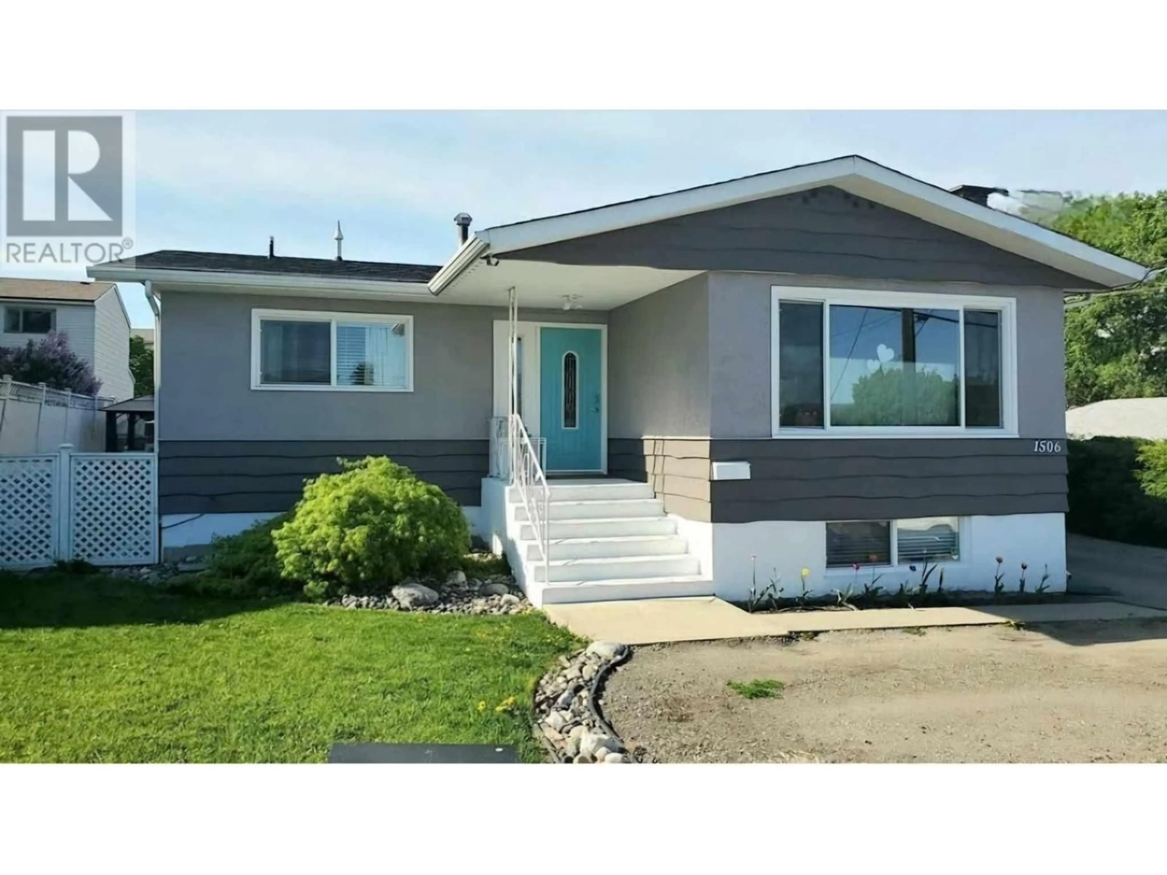 Home with vinyl exterior material, street for 1506 39 Avenue, Vernon British Columbia V1T3A4