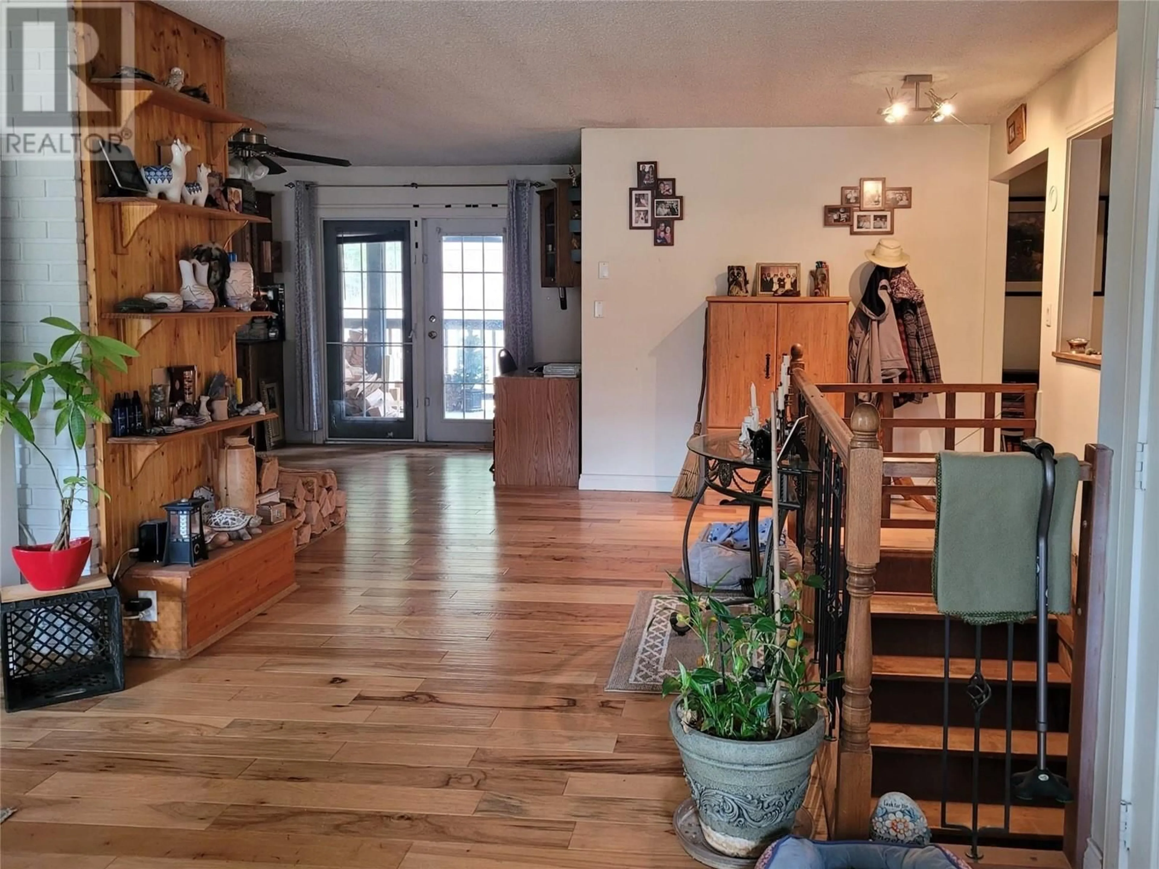 Indoor entryway for 1433 DAVY ROAD, Clearwater British Columbia V0E1N1