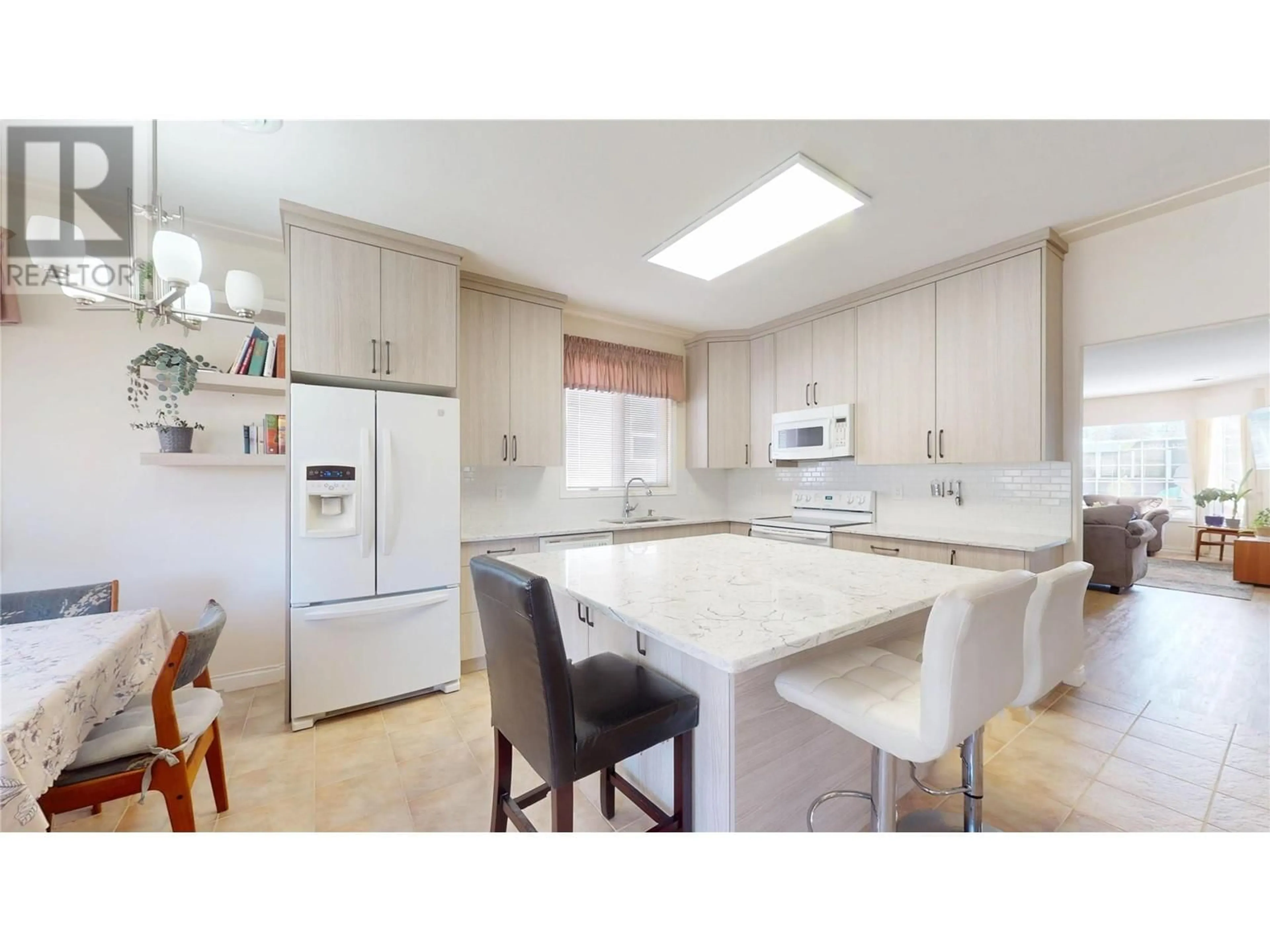 Open concept kitchen, unknown for 204 - 3360 OLD OKANAGAN HIGHWAY, West Kelowna British Columbia V4T1X9