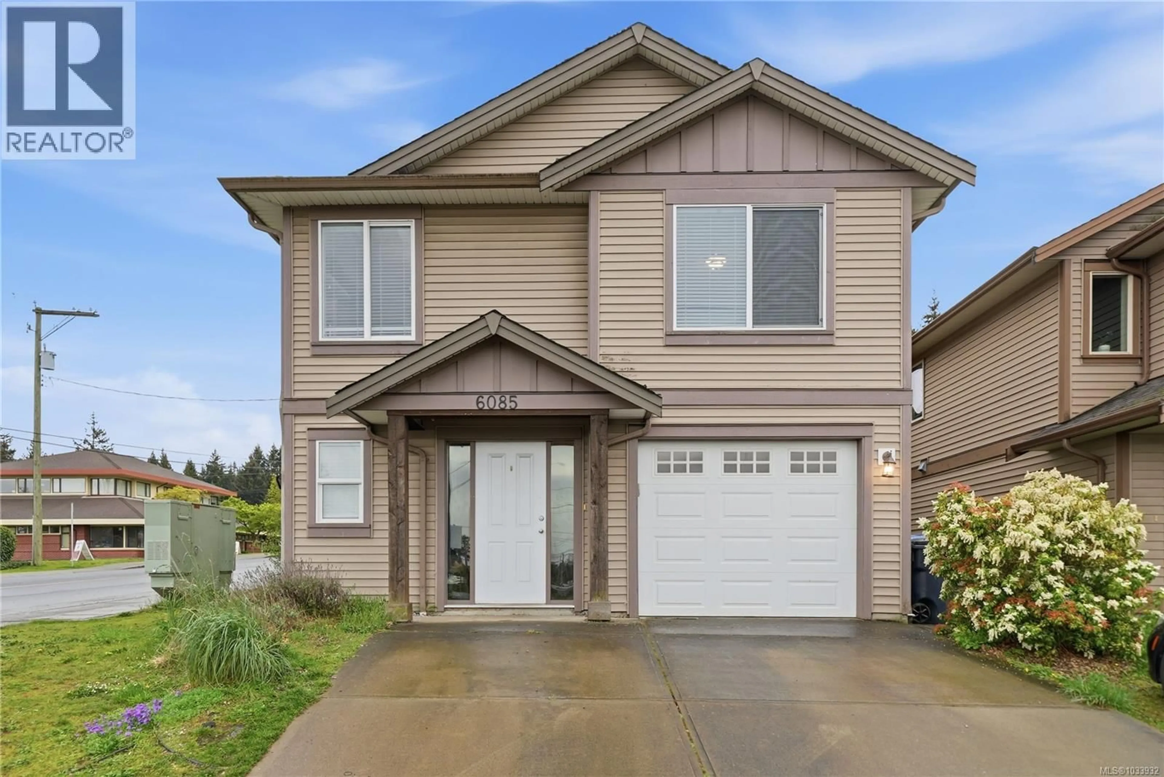 Home with vinyl exterior material, street for 6085 CLAYBURN PLACE, Nanaimo British Columbia V9V1M6