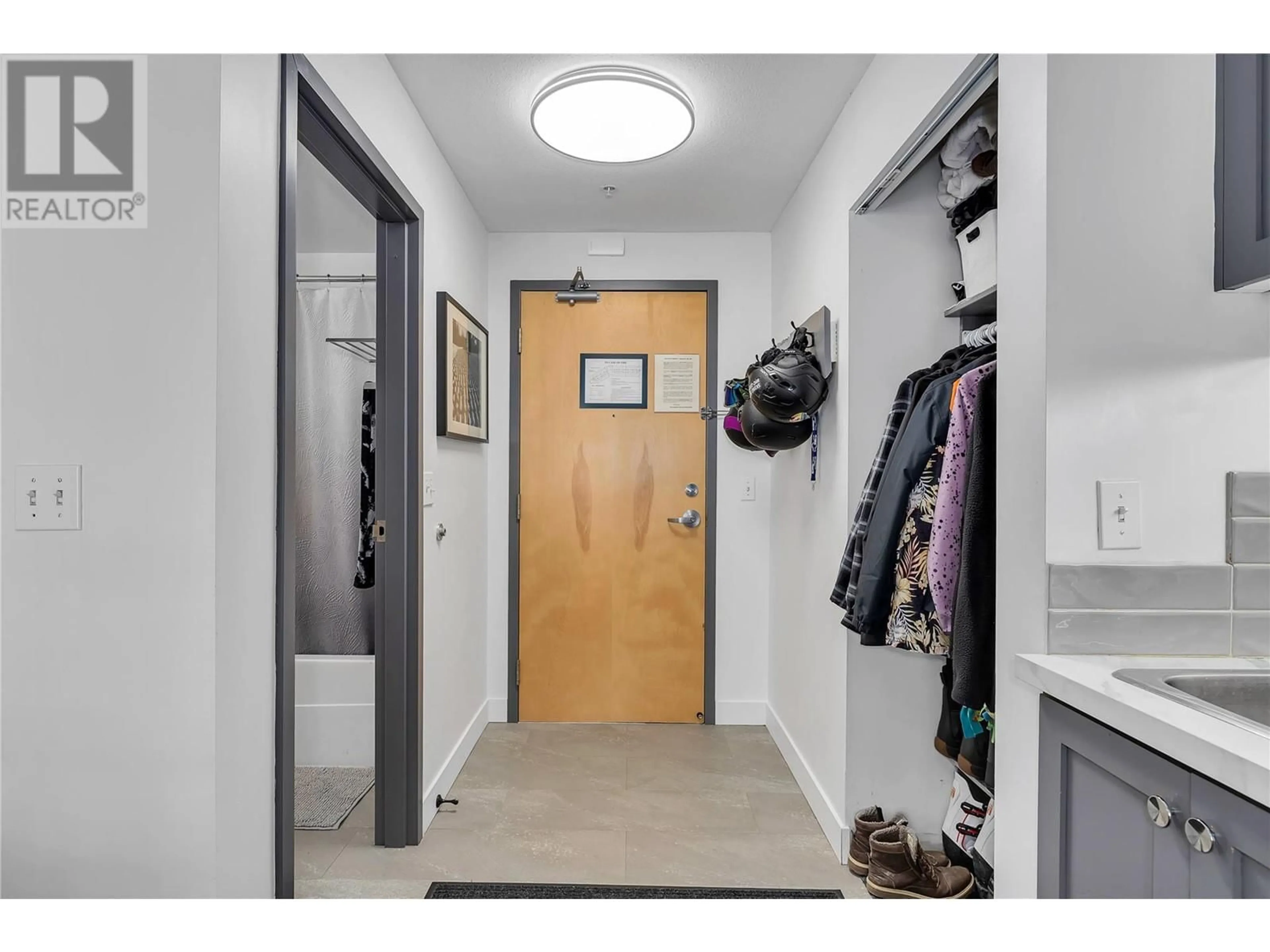 Indoor entryway for 209 - 5340 BIG WHITE ROAD, Big White British Columbia V1P1P3