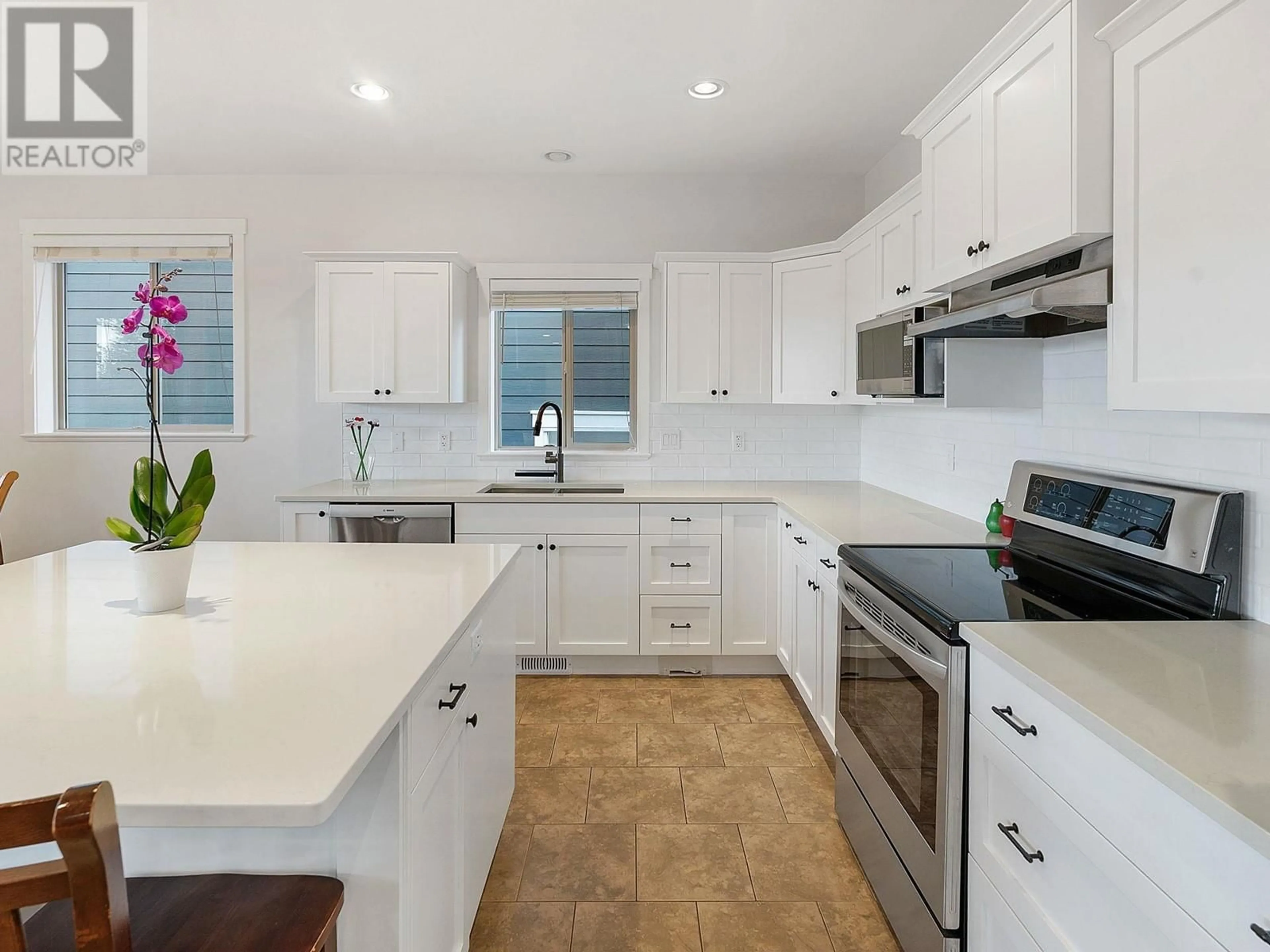Open concept kitchen, ceramic/tile floor for 4 - 2051 SUNVIEW DRIVE, West Kelowna British Columbia V1Z4C2