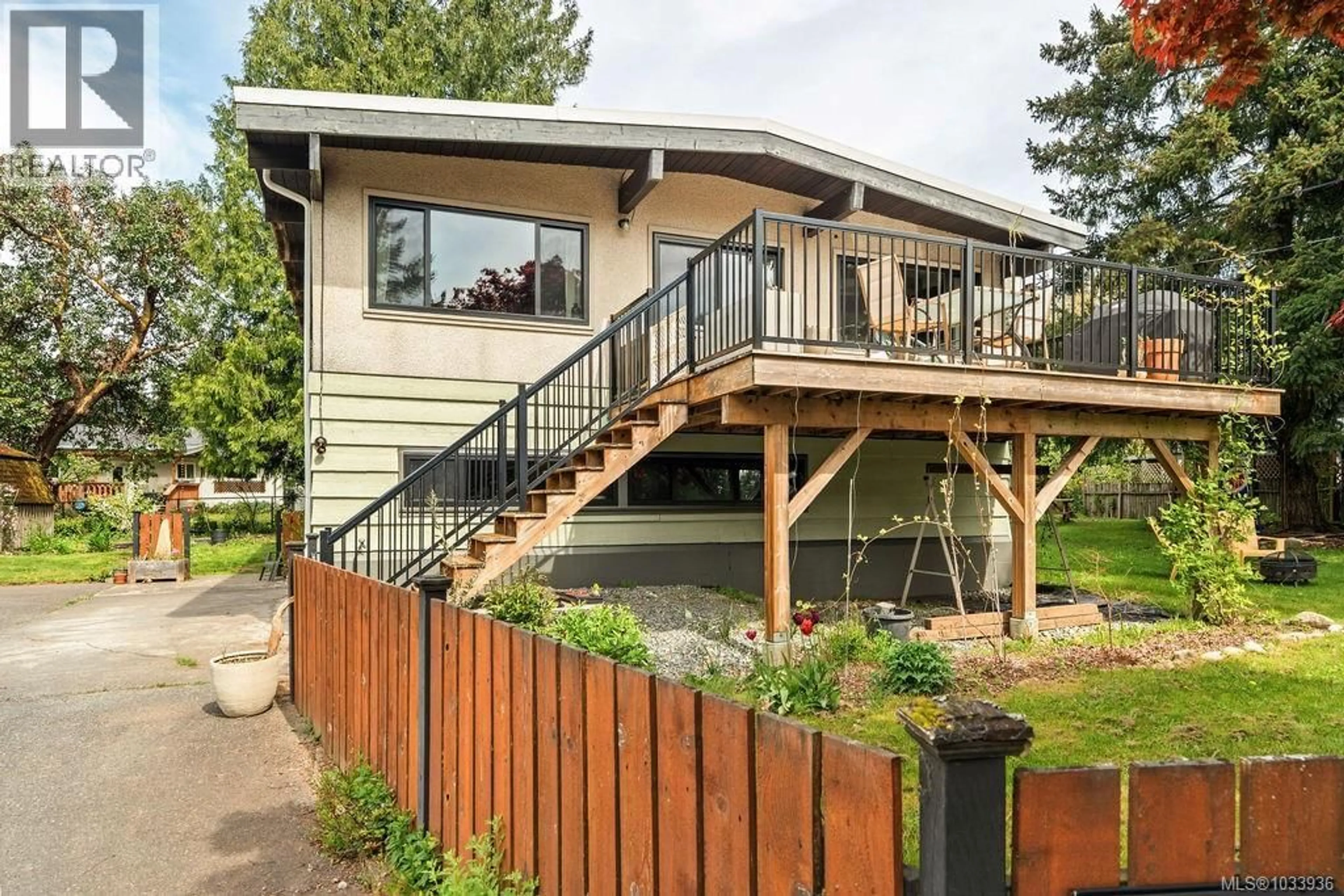 Home with vinyl exterior material, unknown for 5362 SOMERSET DRIVE, Nanaimo British Columbia V9T2K6