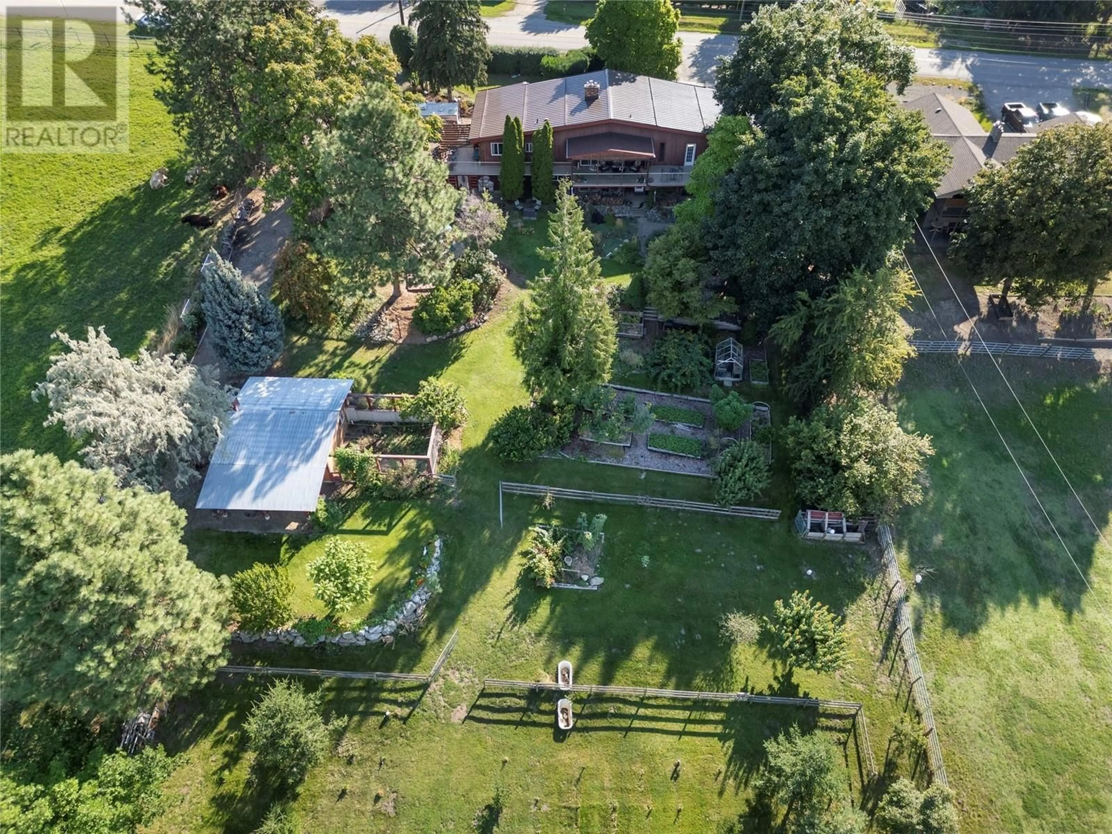 A pic from outside/outdoor area/front of a property/back of a property/a pic from drone, unknown for 2802 EAST VERNON ROAD, Vernon British Columbia V1B3H5
