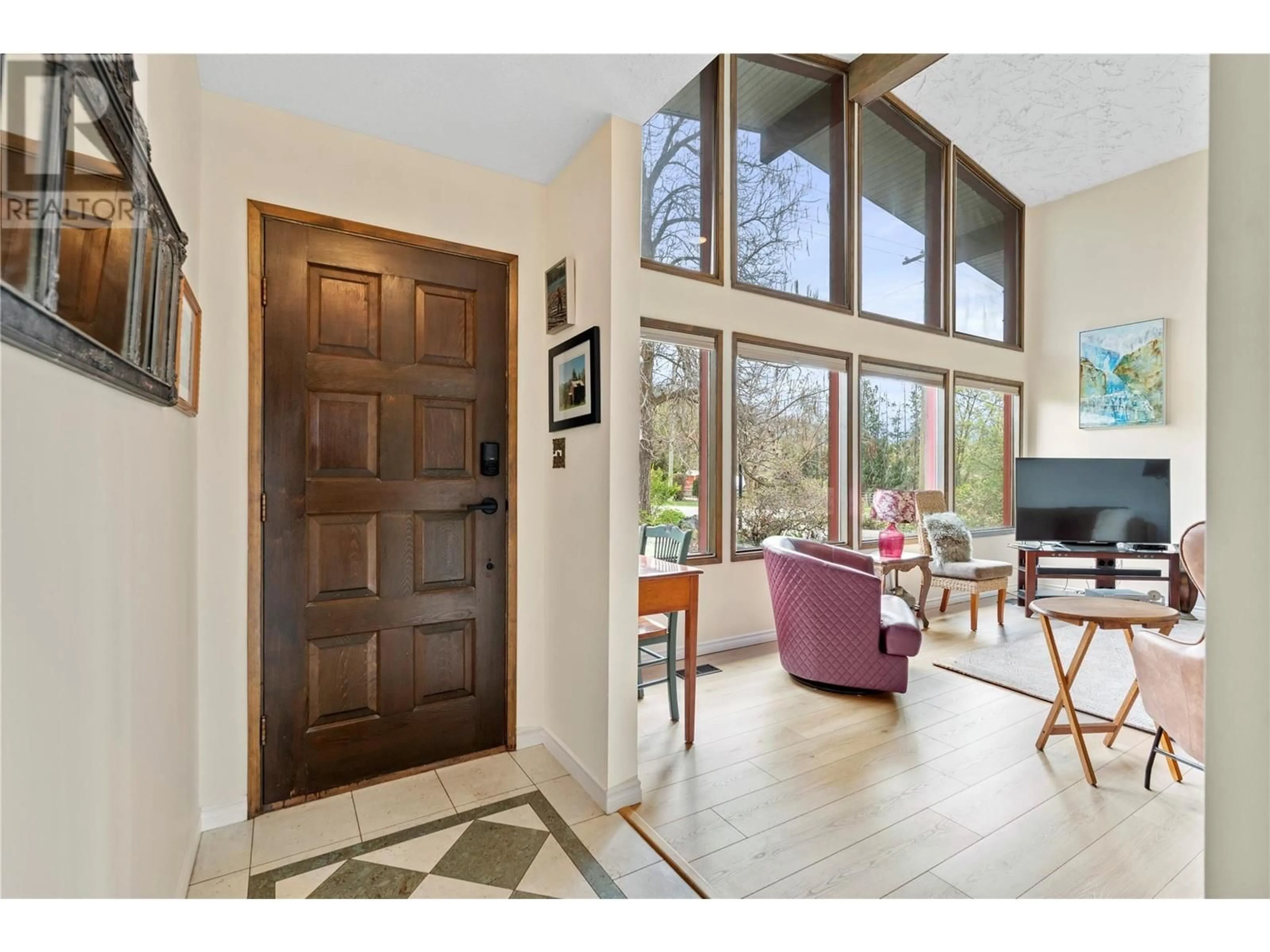 Indoor entryway for 2802 EAST VERNON ROAD, Vernon British Columbia V1B3H5