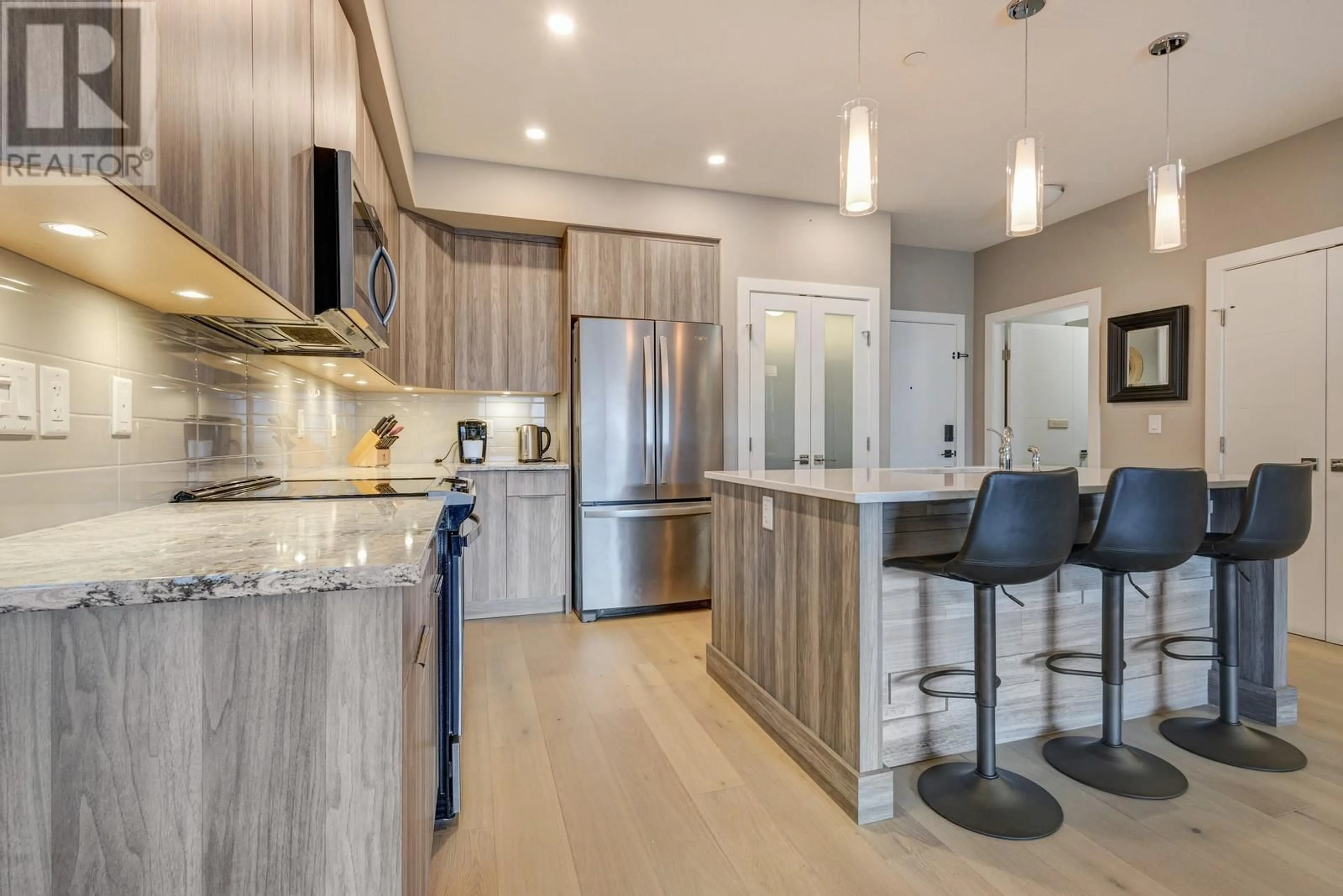 Contemporary kitchen, unknown for 108 - 3475 GRANITE CLOSE, Kelowna British Columbia V1V0B9