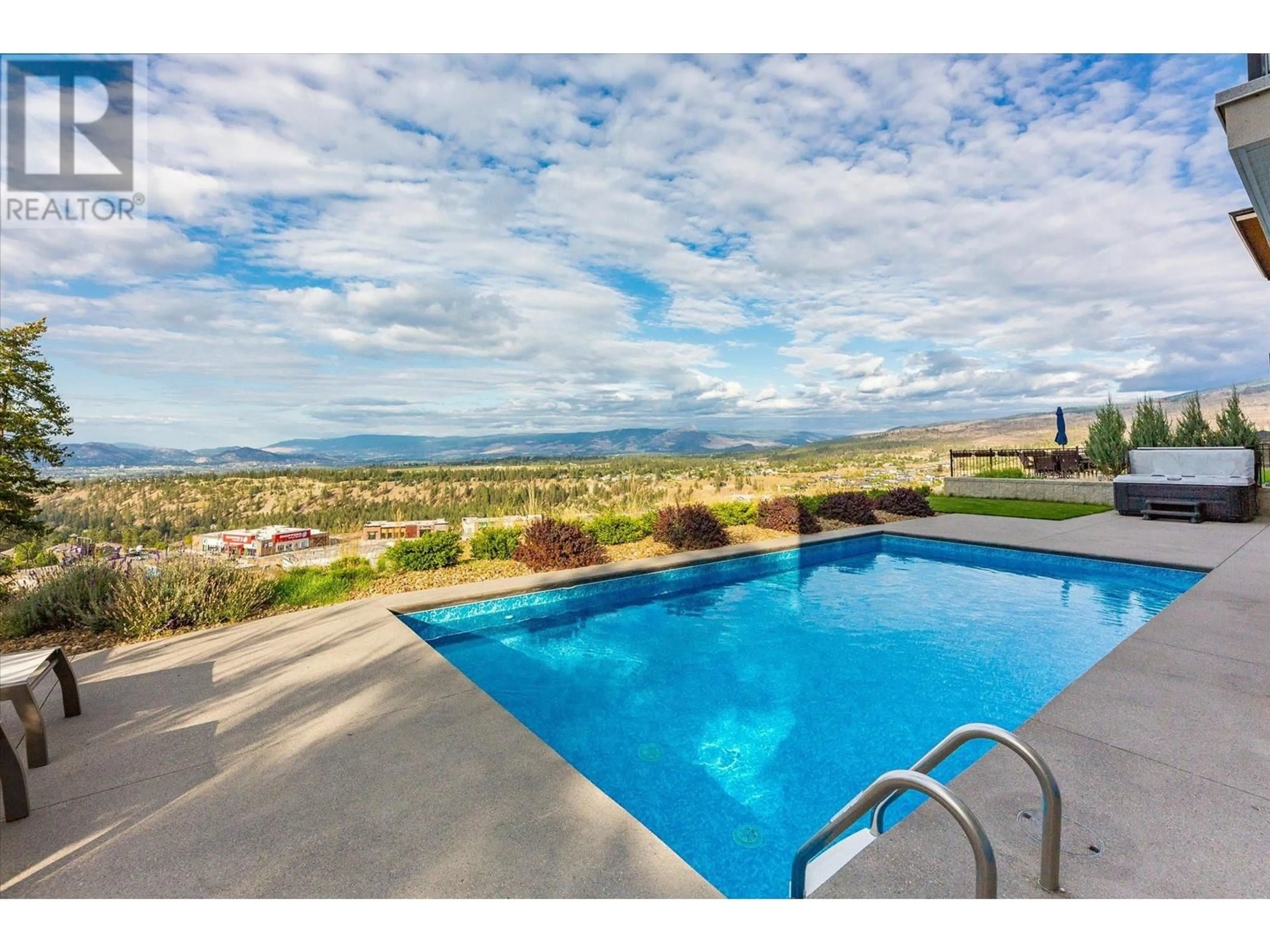 Pool for 980 Ledgeview Court, Kelowna British Columbia V1W5M6