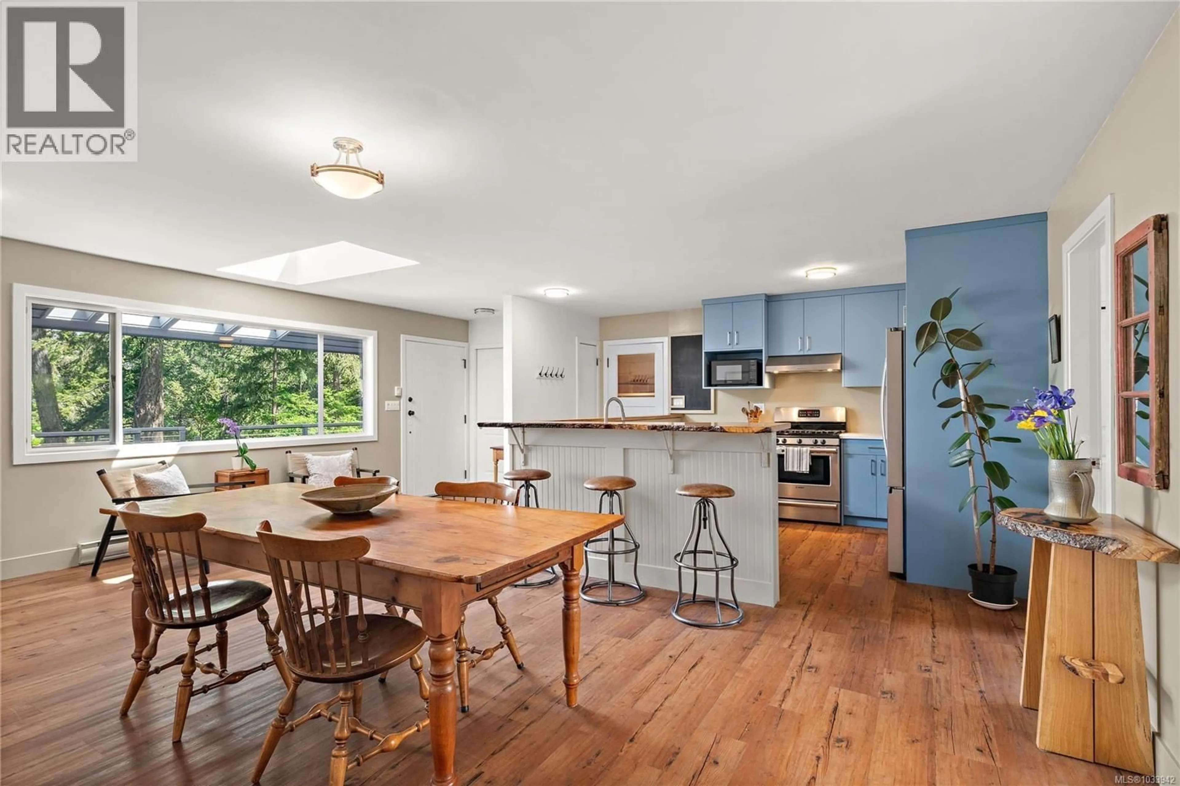 Open concept kitchen, unknown for 10851 DEEP COVE ROAD, North Saanich British Columbia V8L5M5