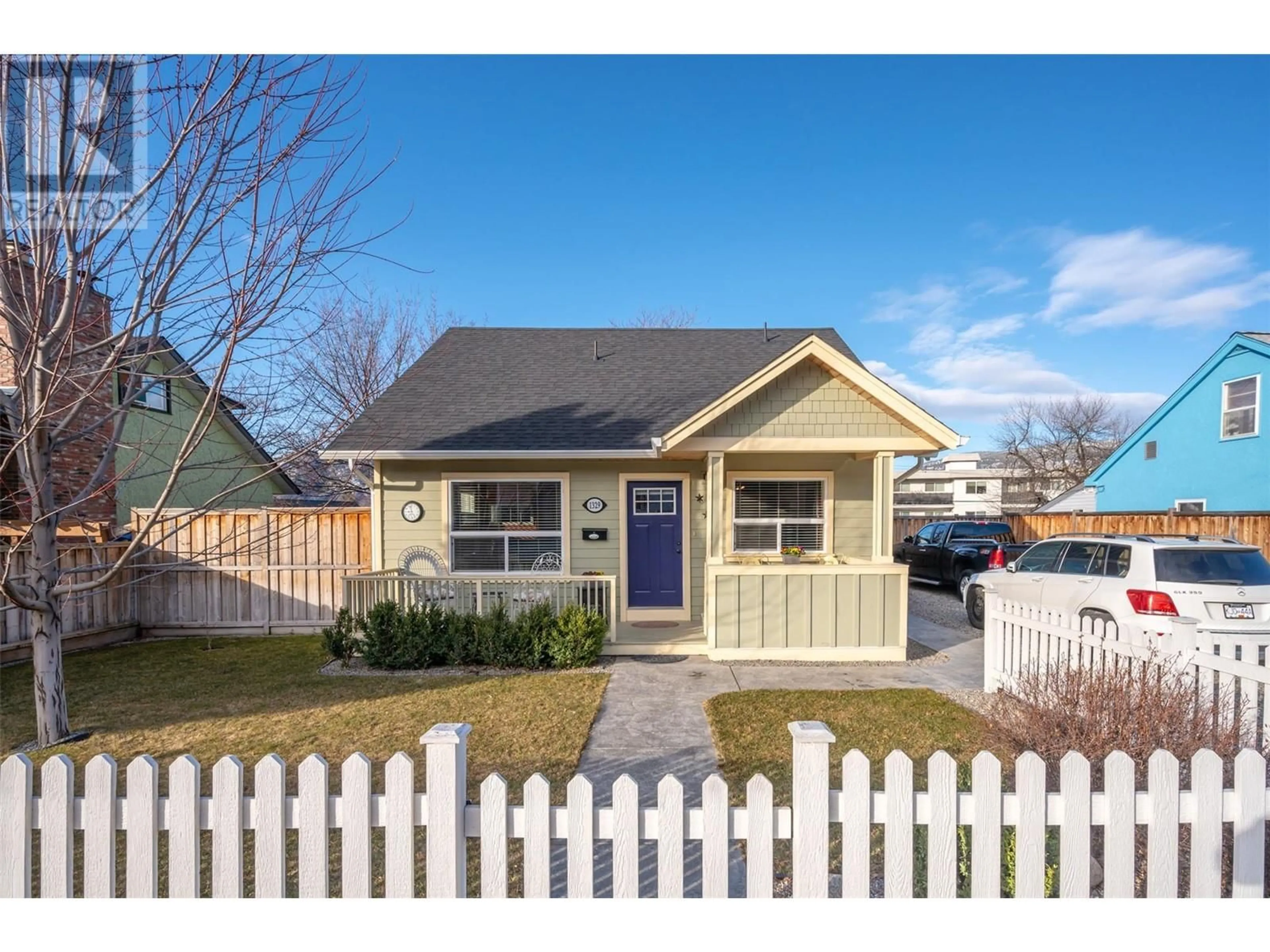 Home with vinyl exterior material, street for 1329 KILLARNEY STREET, Penticton British Columbia V2A4R4
