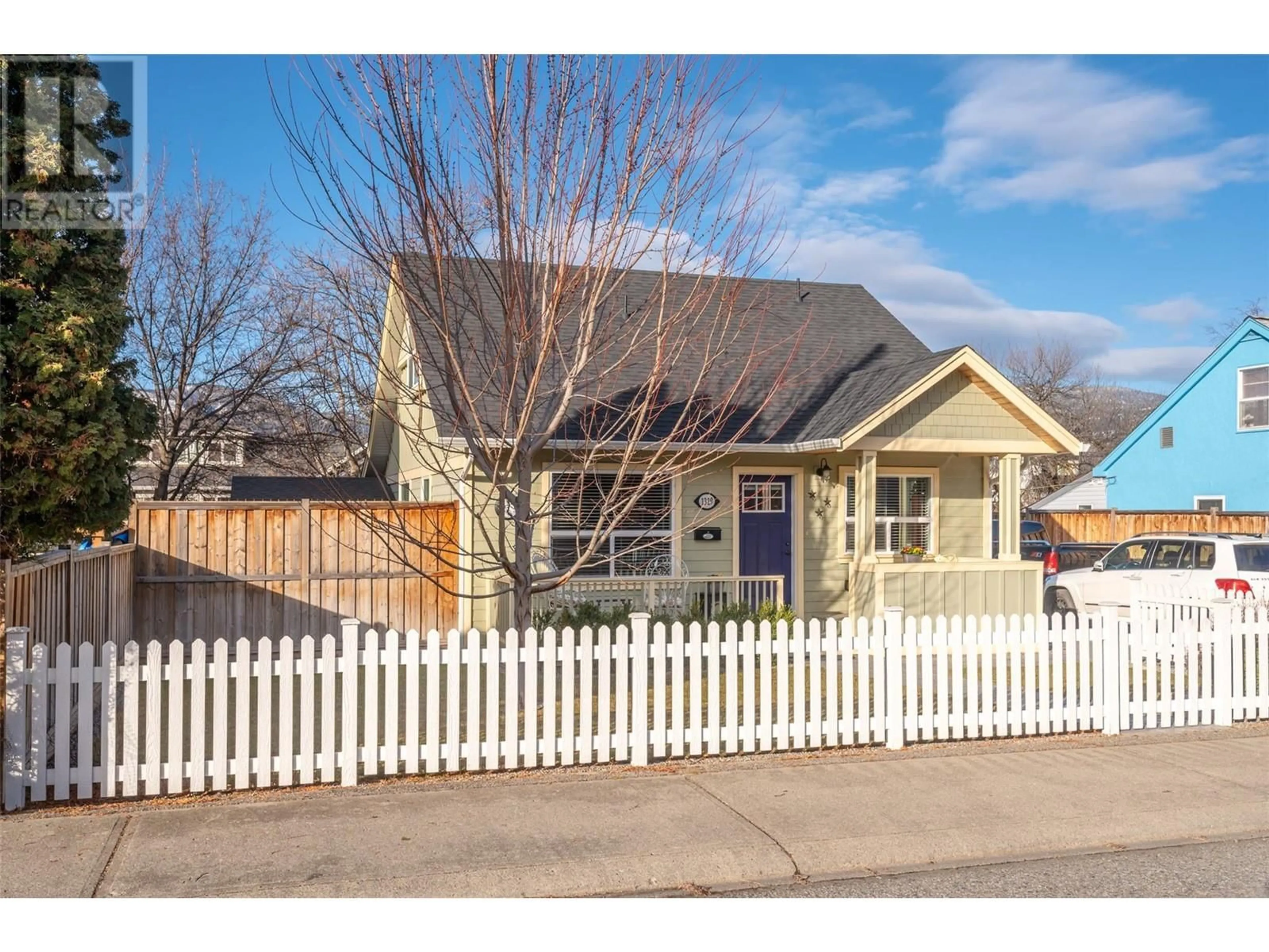 Home with vinyl exterior material, street for 1329 KILLARNEY STREET, Penticton British Columbia V2A4R4
