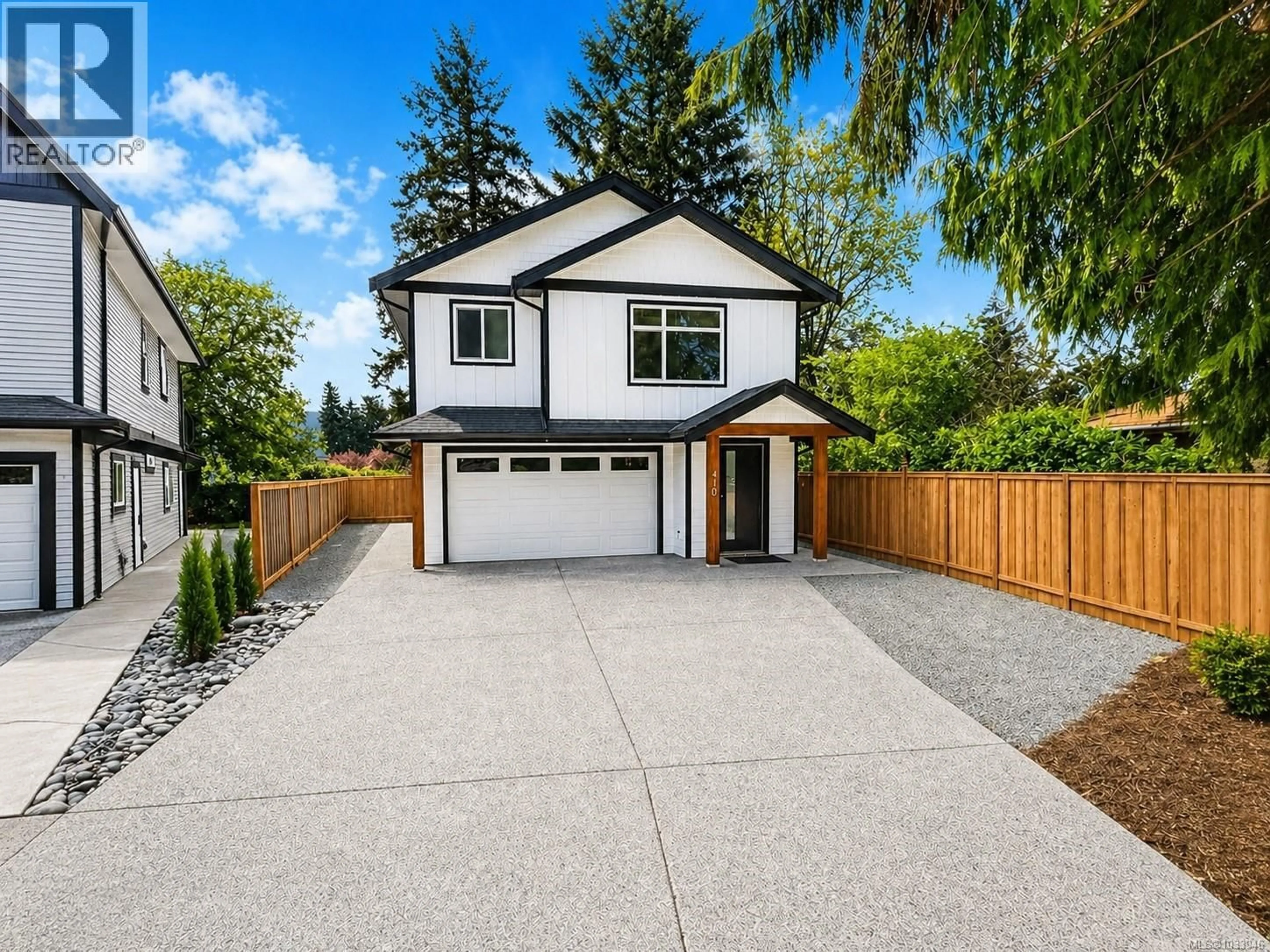Home with vinyl exterior material, street for 410 DIAMOND BOULEVARD, Nanaimo British Columbia V9T2R7