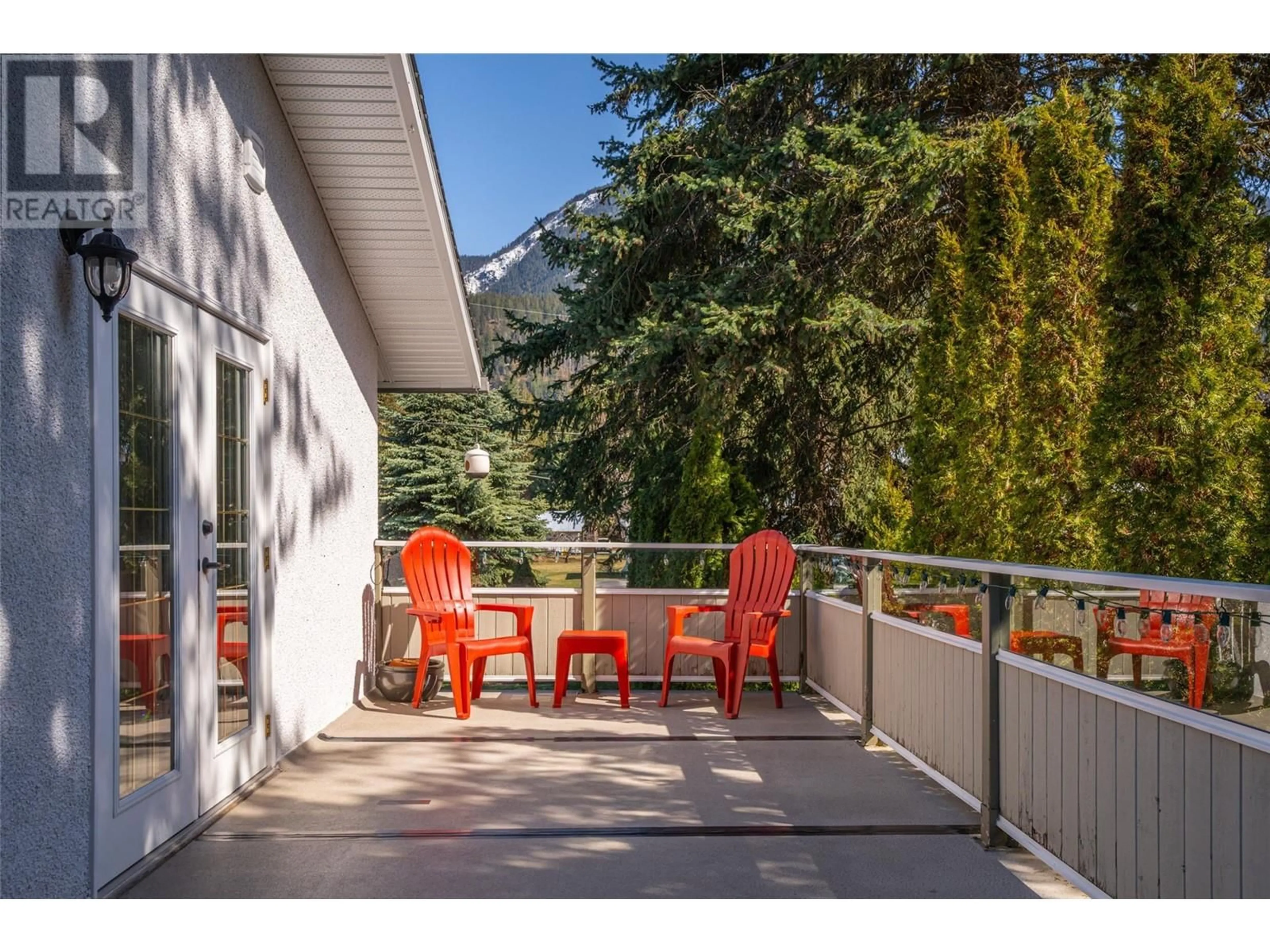 Patio, mountain view for 1727 TILLEN ROAD, Revelstoke British Columbia V0E2S1